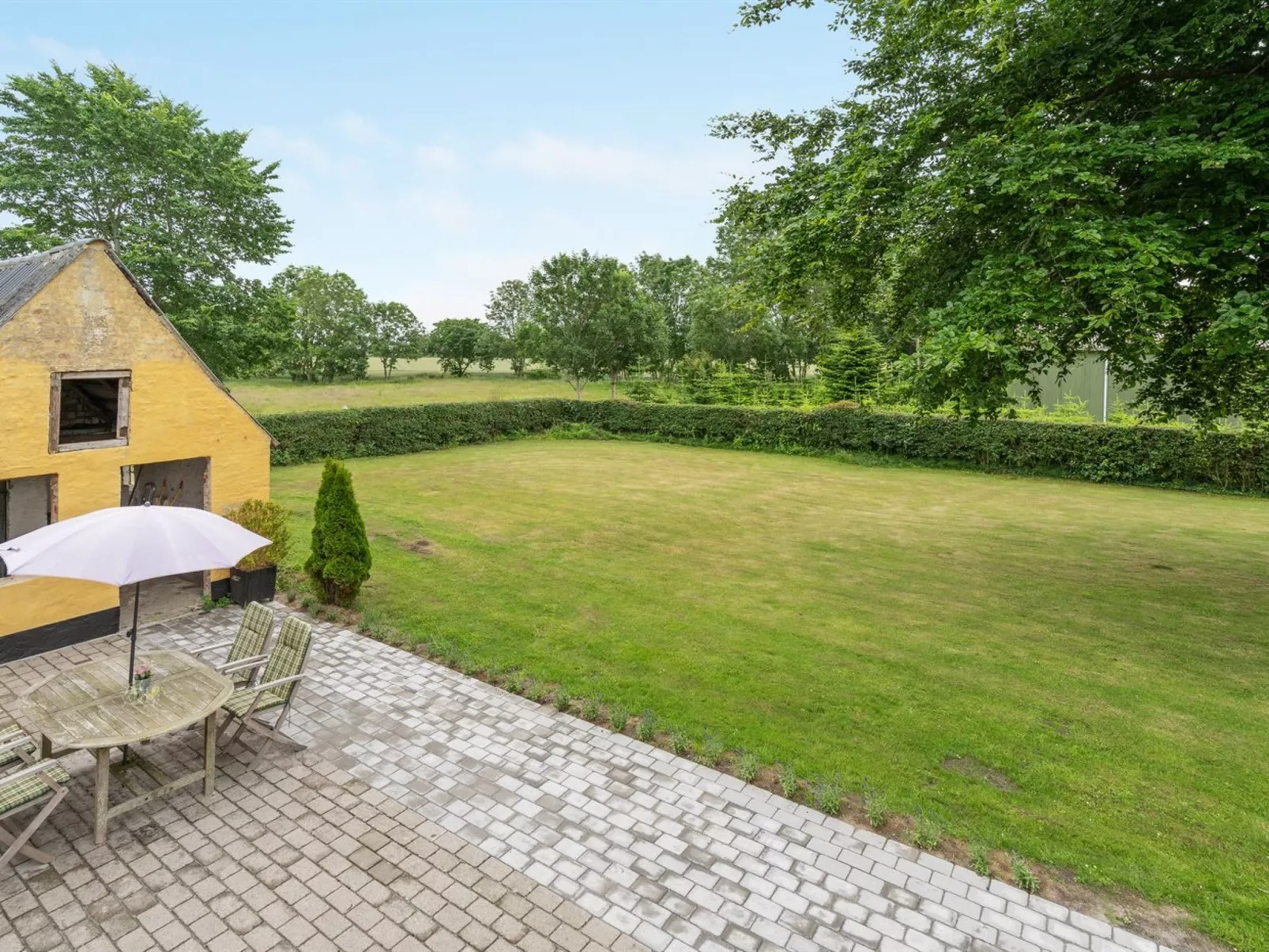 "Ilsa" - 9.8km from the sea-Buiten