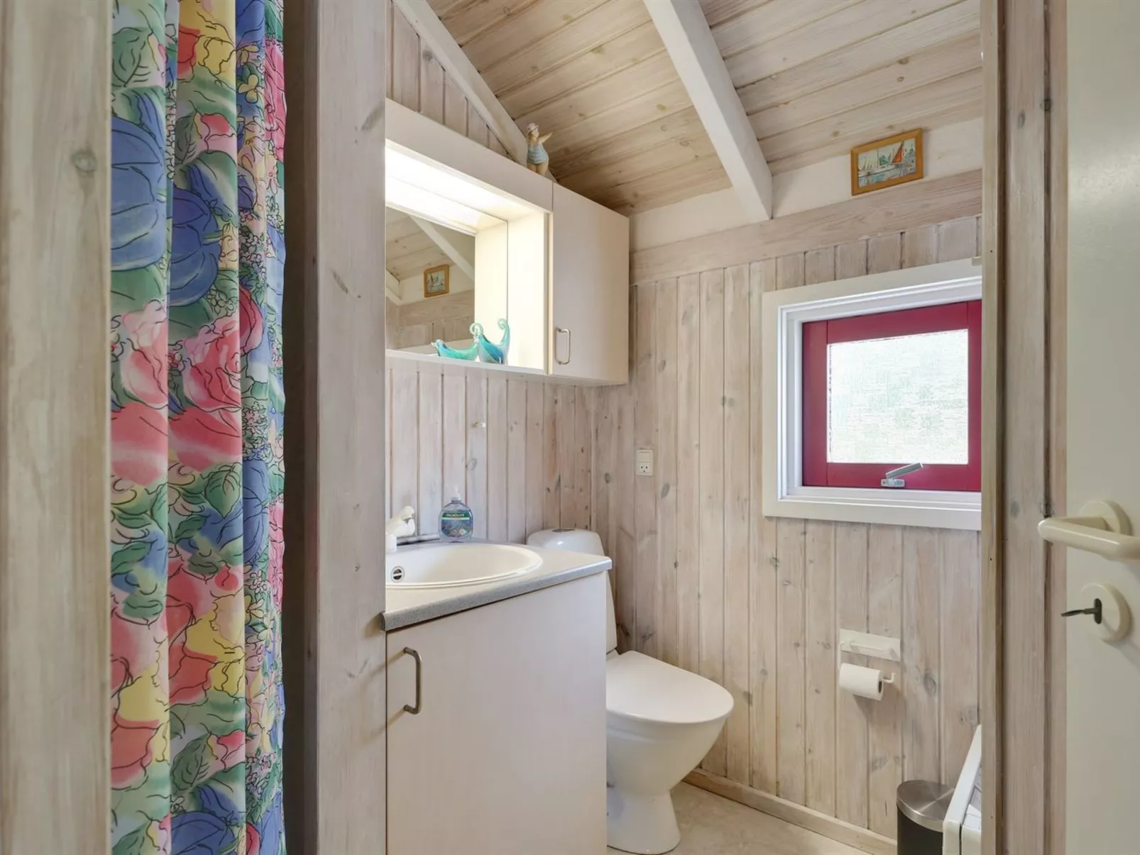 "Snari" - 400m from the sea-Binnen