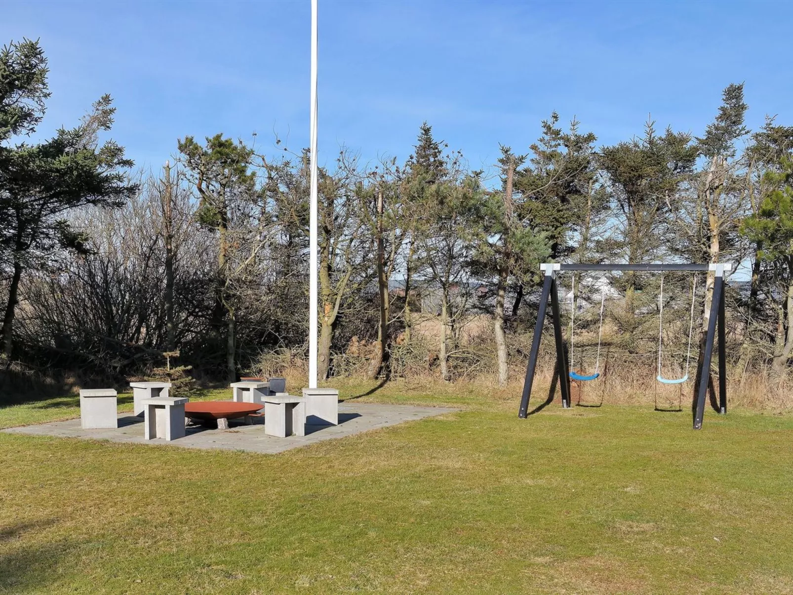 "Sölva" - 750m from the sea-Binnen