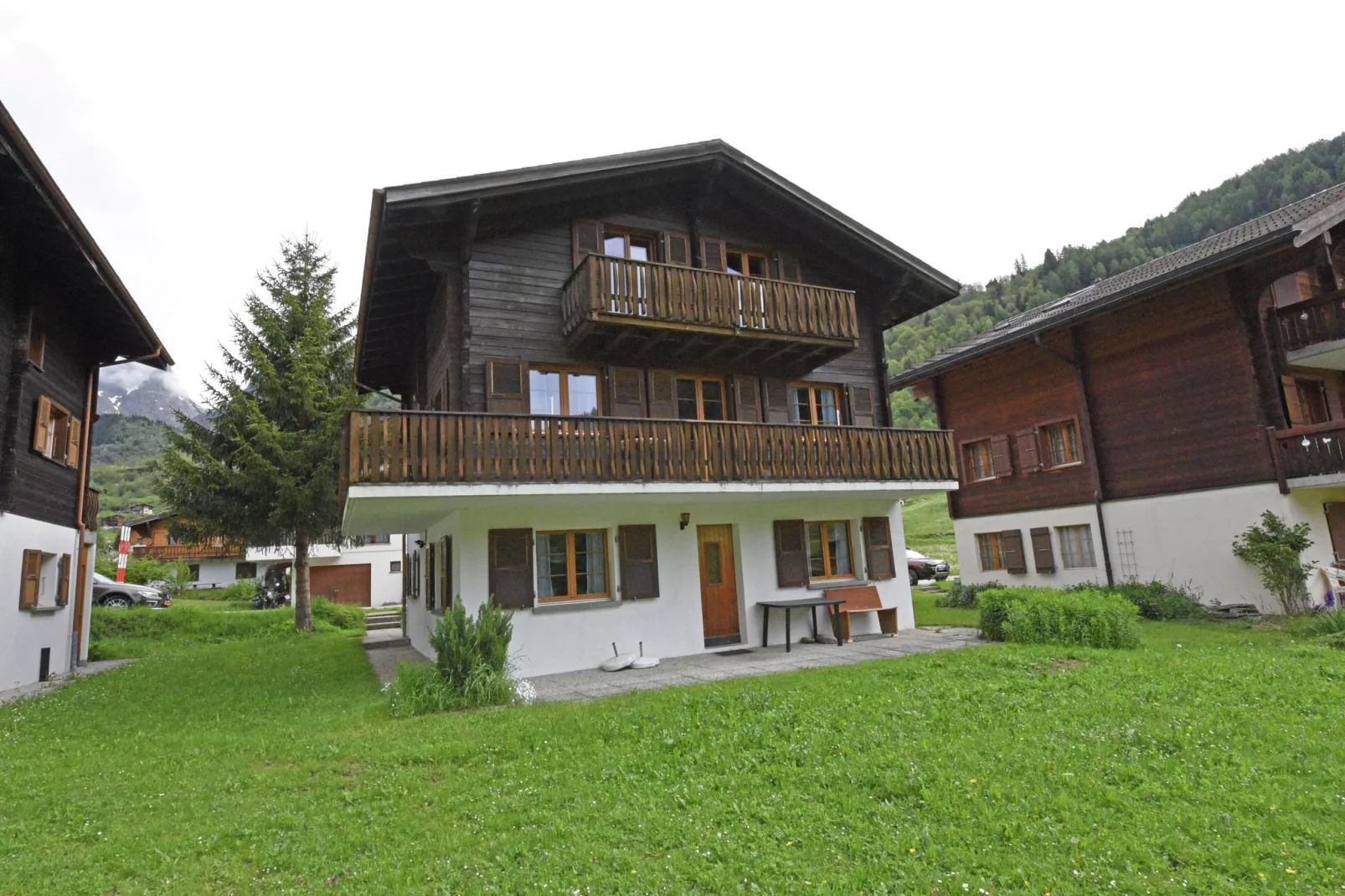 Appartement Chalet Kirsanna-Buitenkant zomer