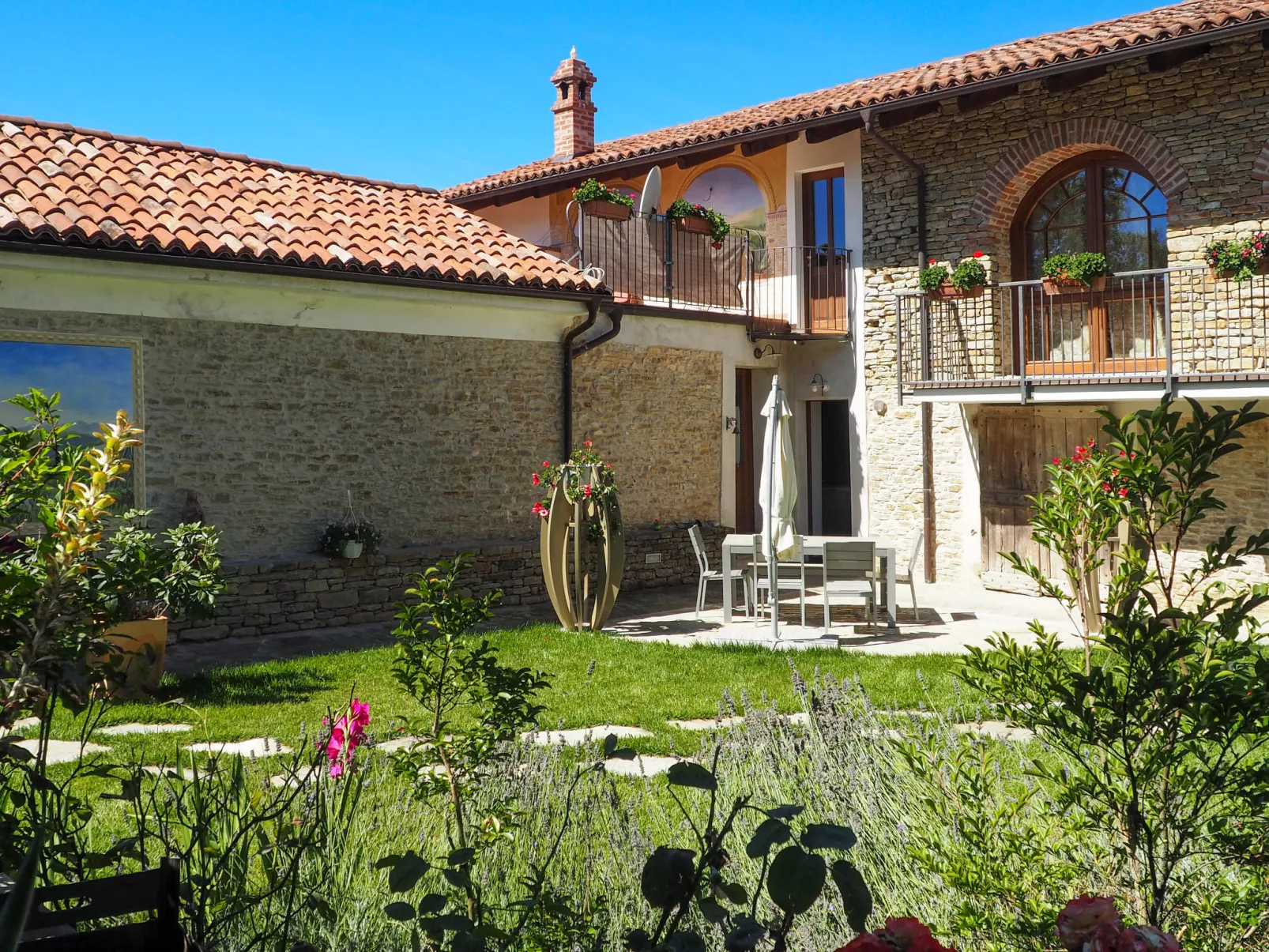 Casa Vacanza Cascina Lovera-Buiten