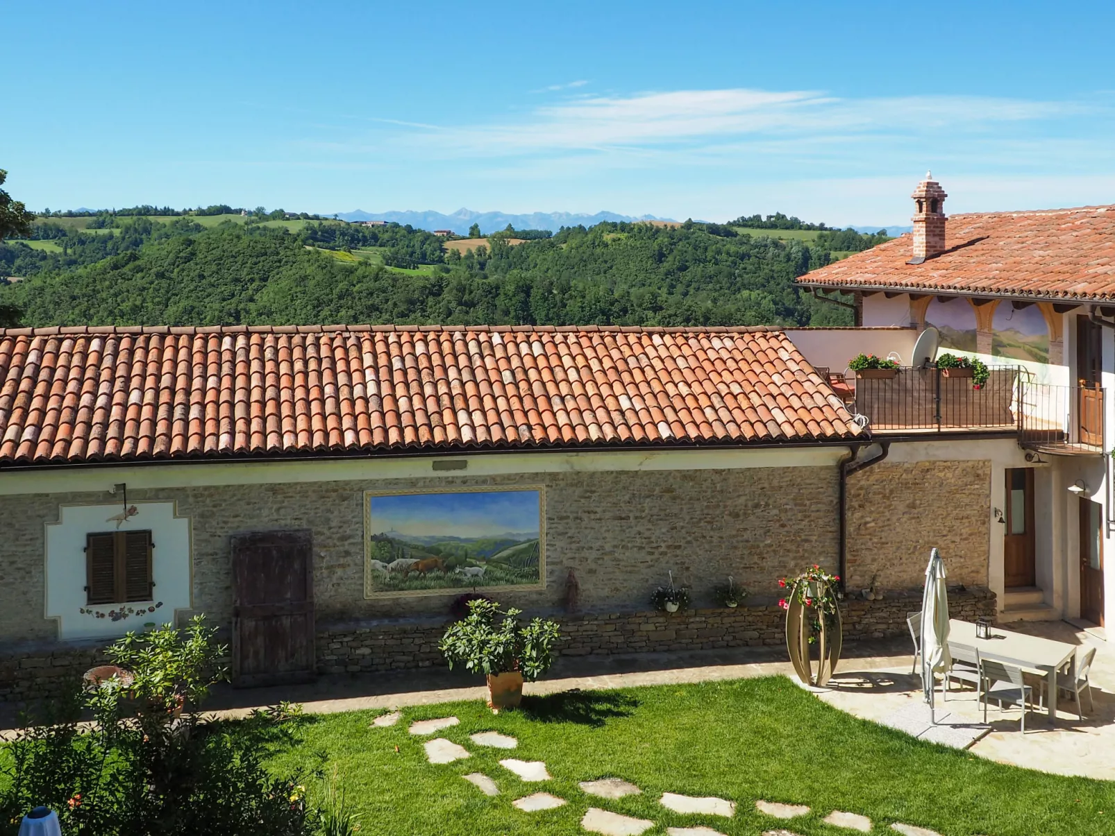 Casa Vacanza Cascina Lovera-Buiten