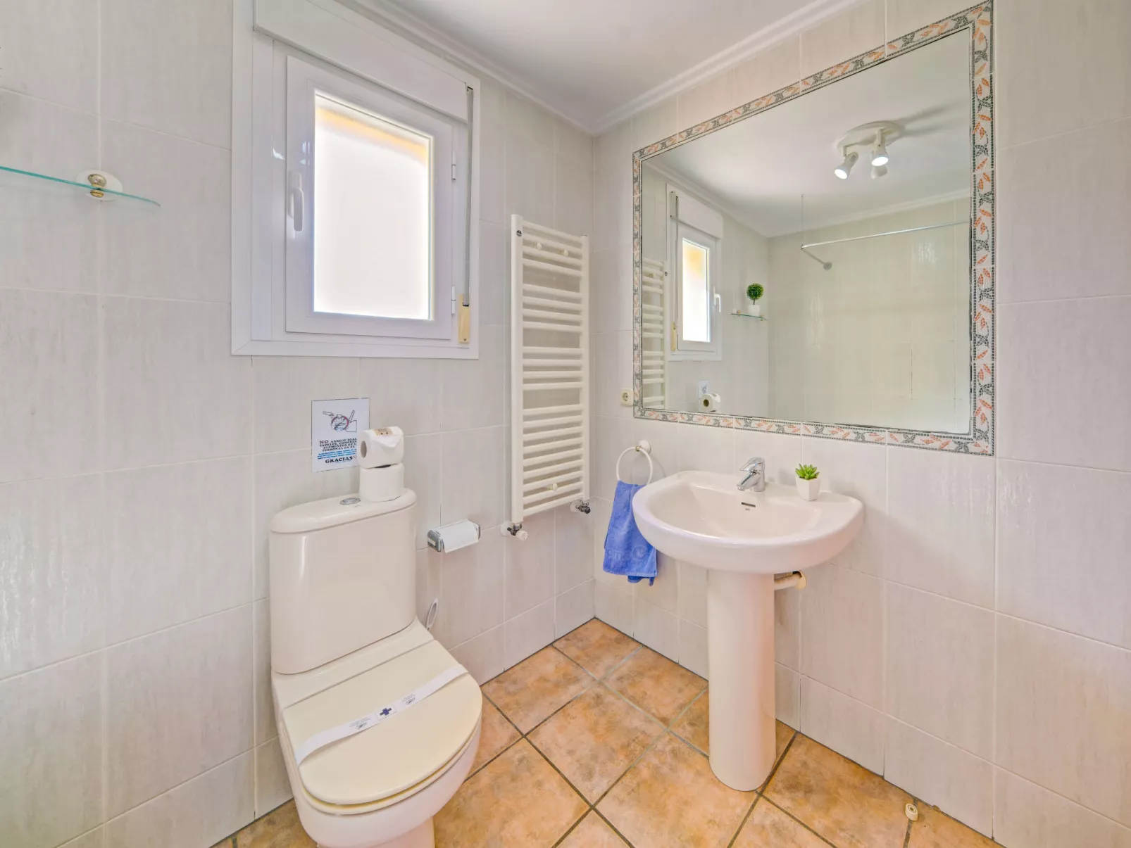 Residencial Puerta de Calpe-Binnen