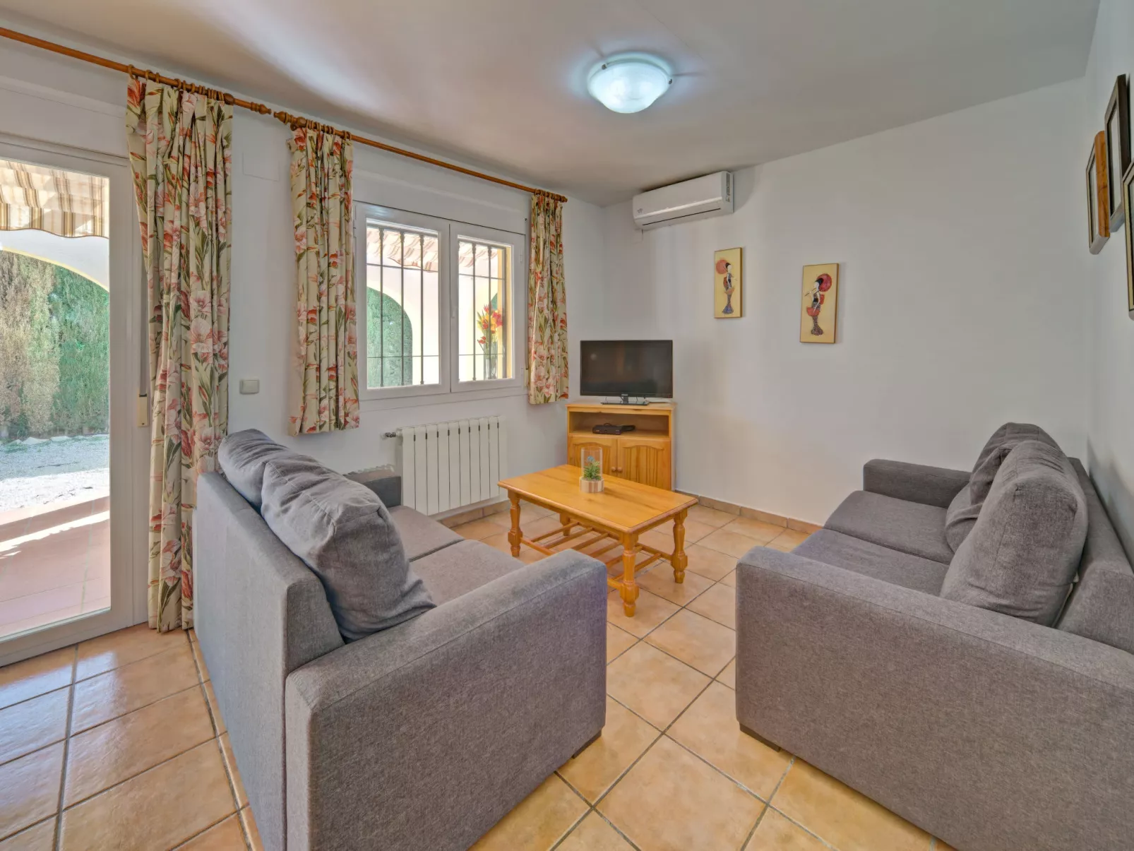 Residencial Puerta de Calpe-Binnen
