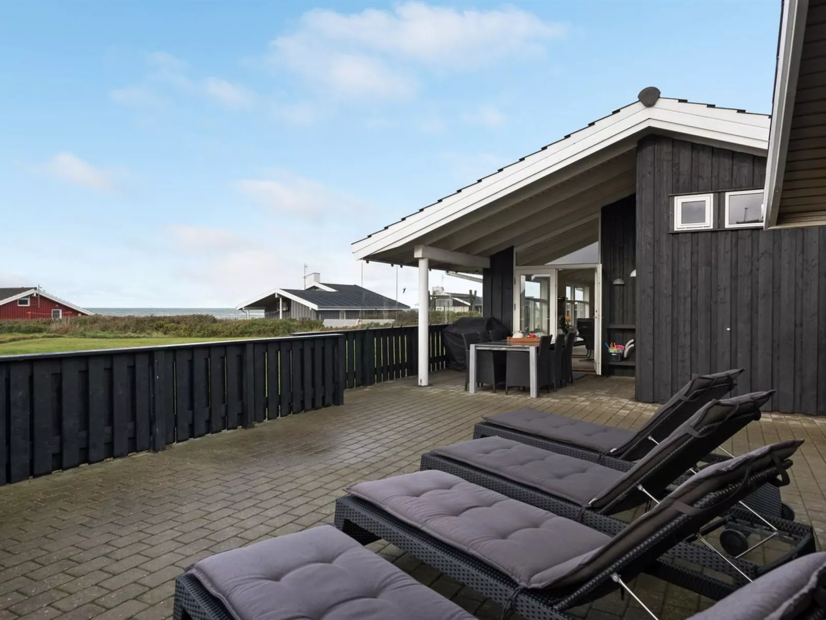 "Paul" - 100m from the sea-Buiten