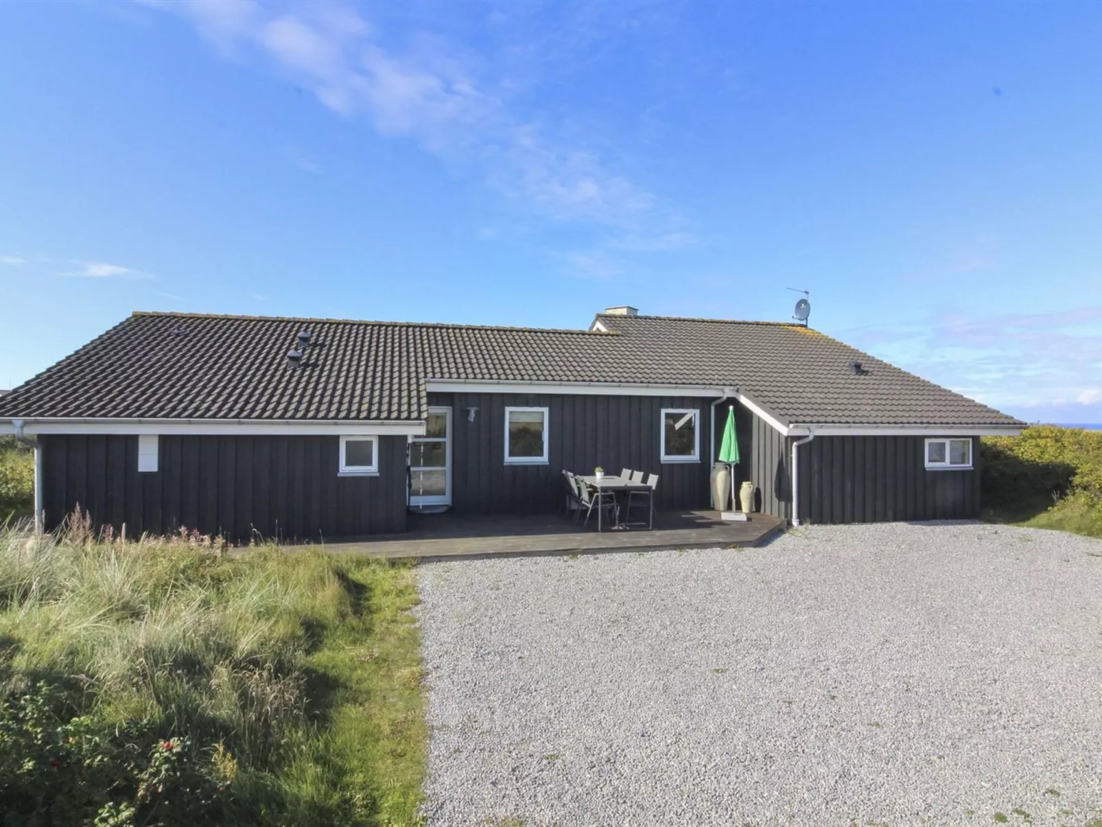 "Lauri" - 350m from the sea-Buiten