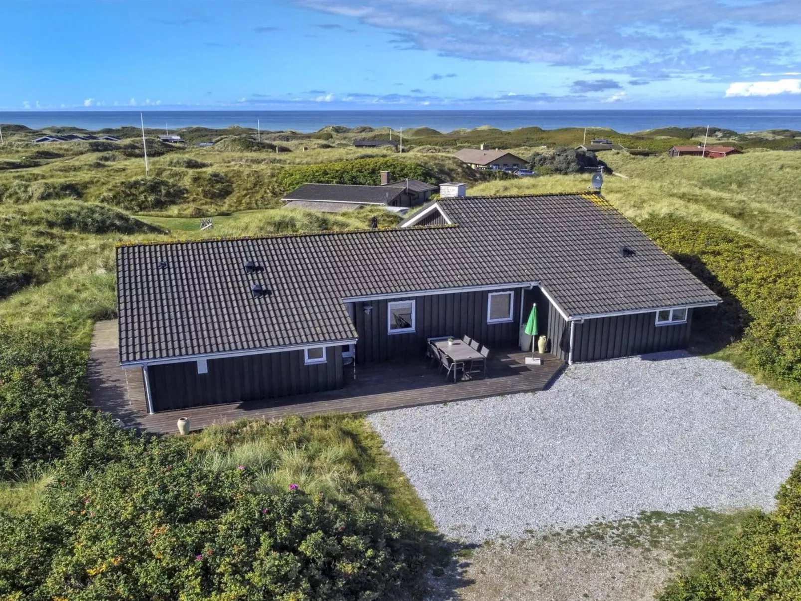 "Lauri" - 350m from the sea-Buiten