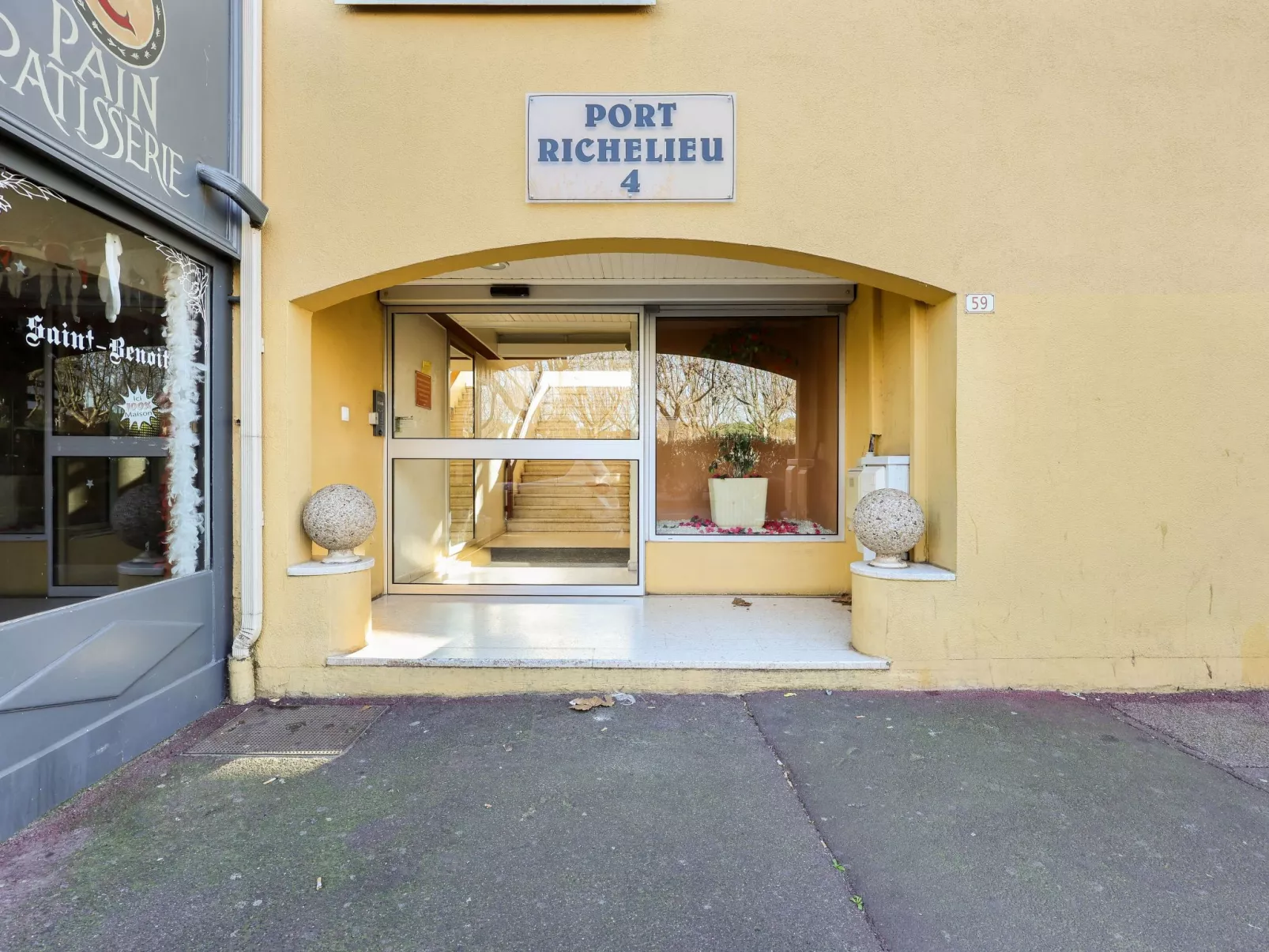 Port Richelieu 4-Binnen