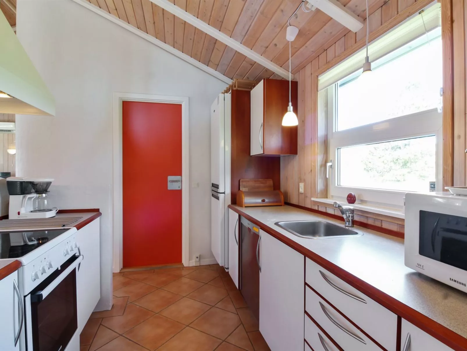 "Carlina" - 1.3km from the sea-Binnen