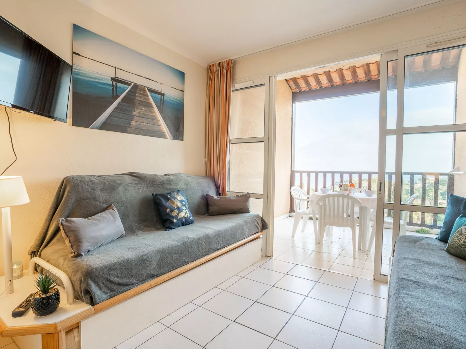 Le Village (E1320)-Binnen