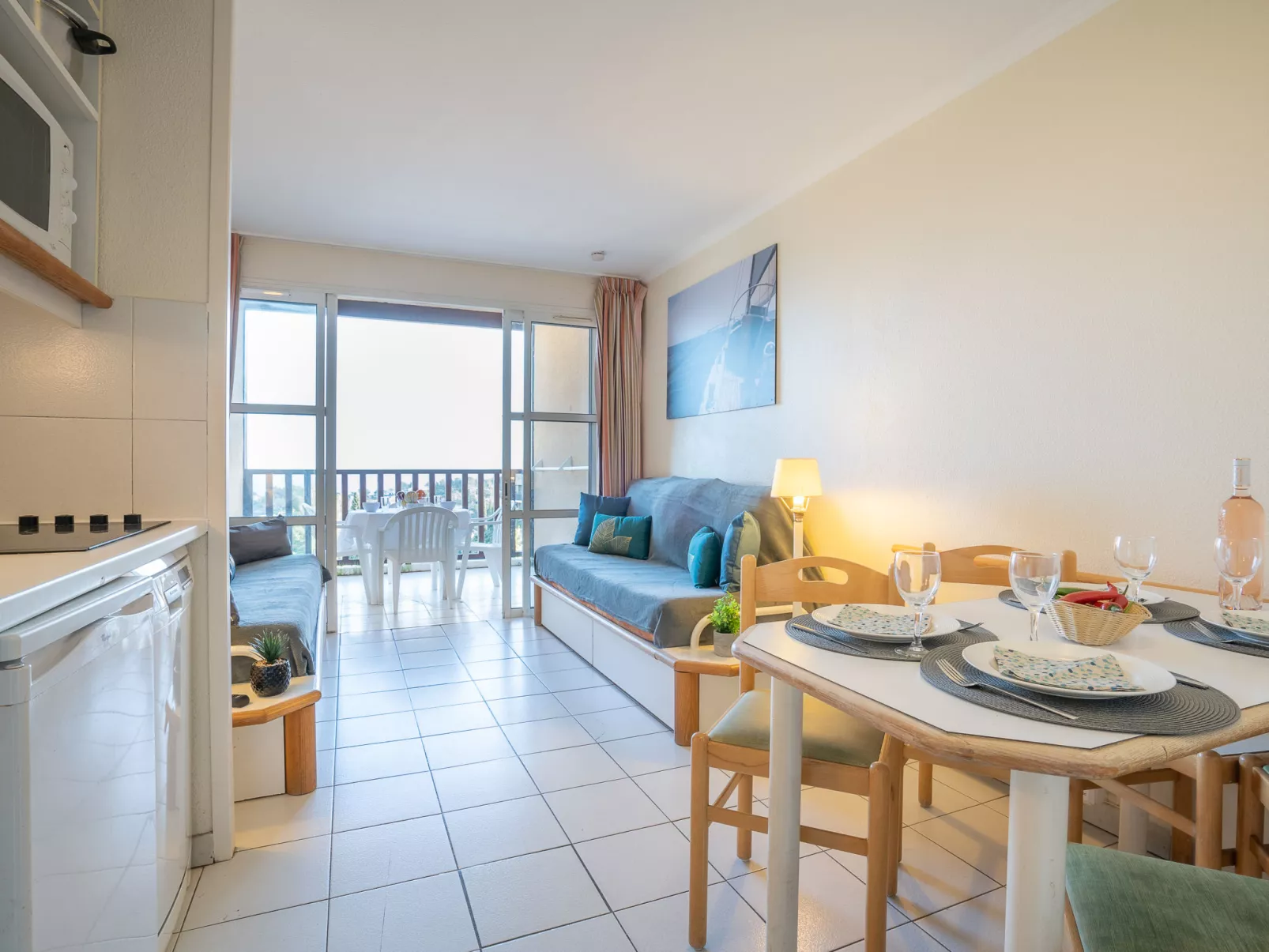 Le Village (E1320)-Binnen