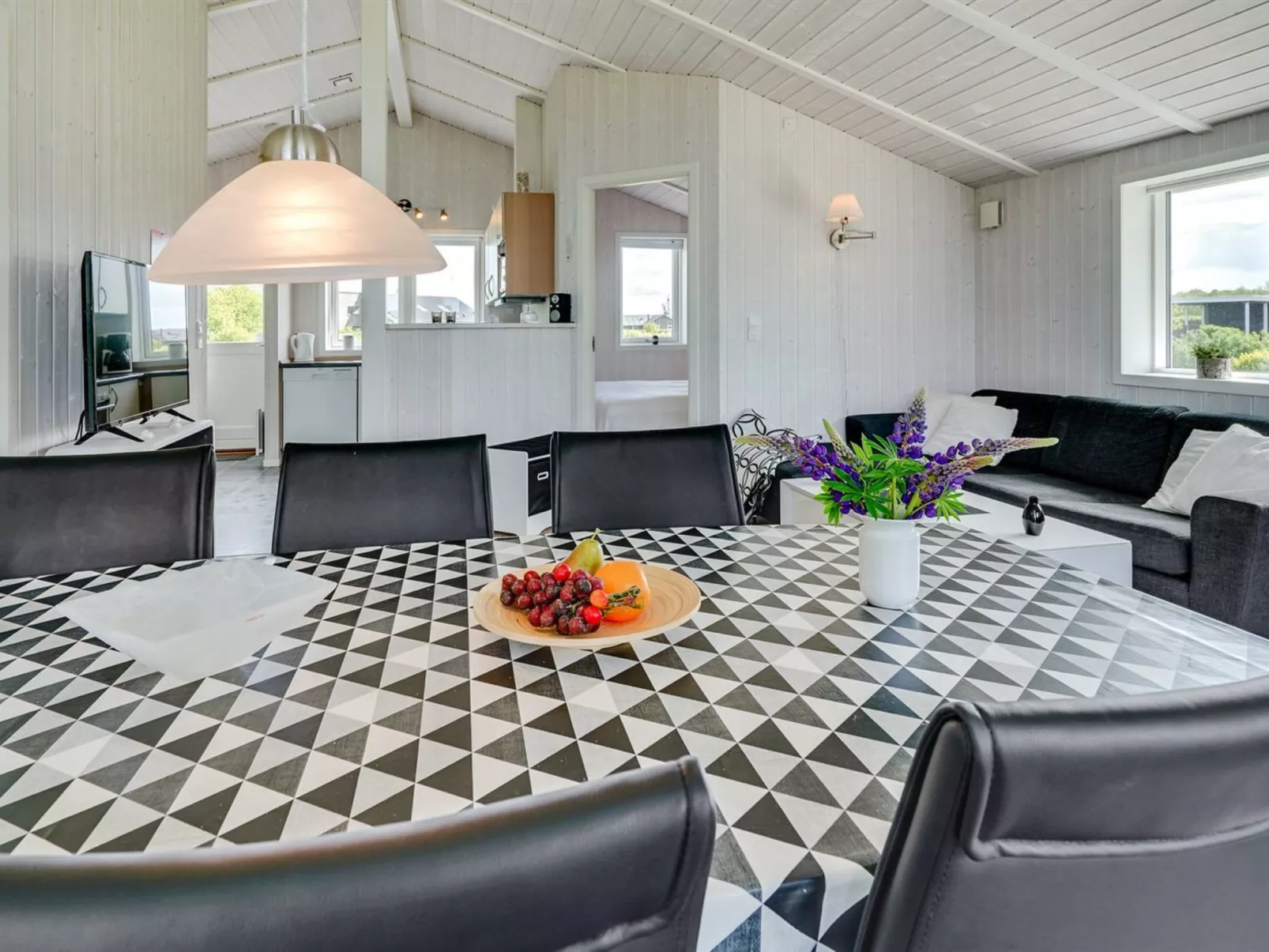 "Gustava" - 700m from the sea-Binnen