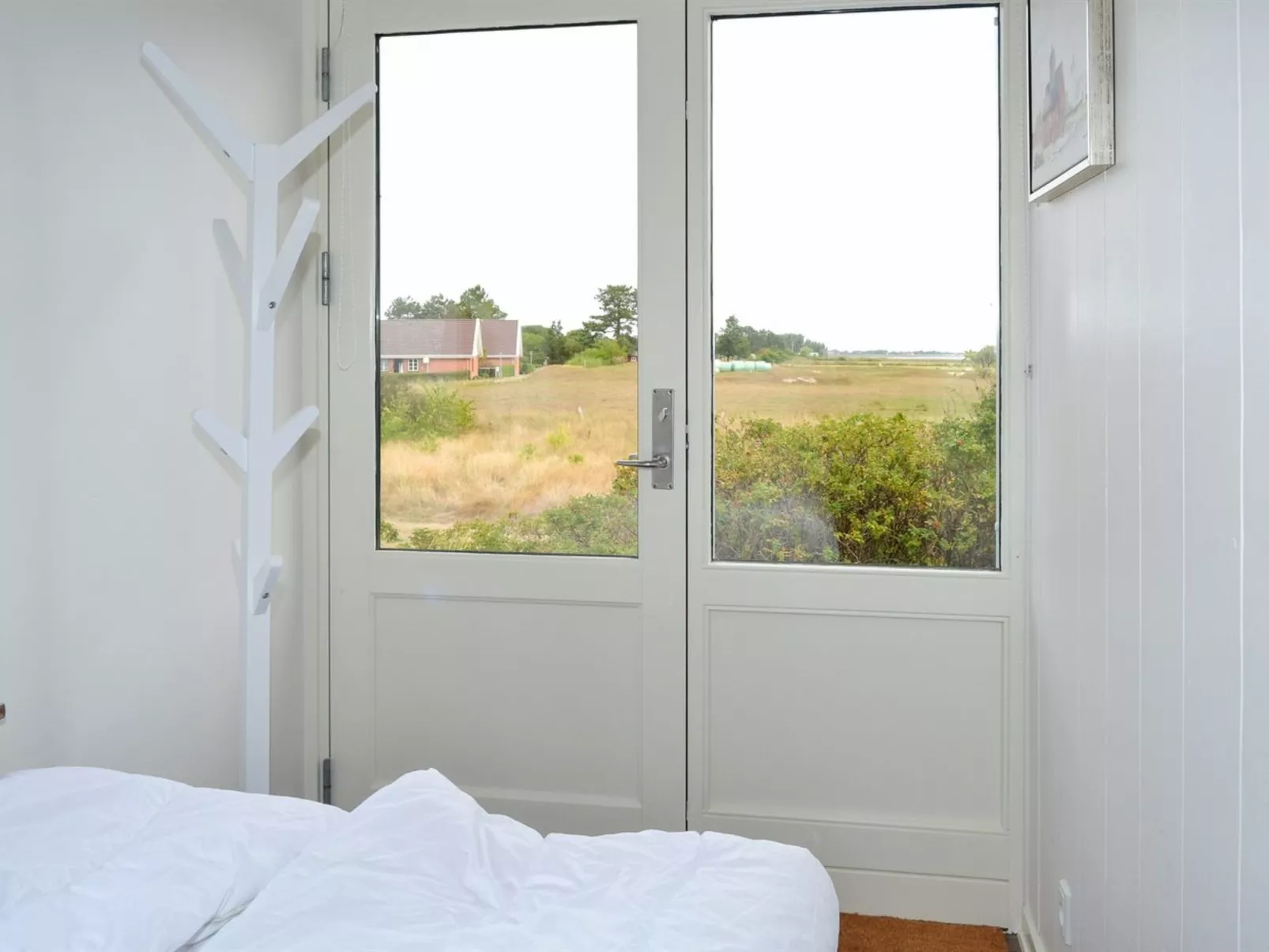 "Annicka" - 5km from the sea-Binnen