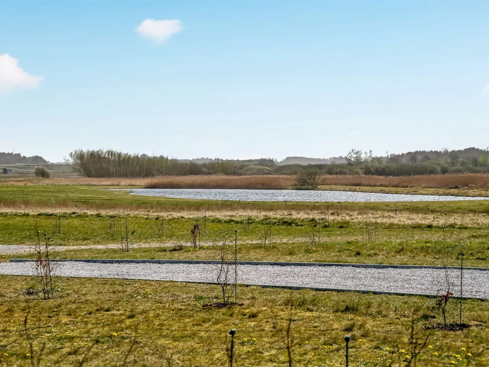 "Sinica" - 1.4km from the sea-Buiten