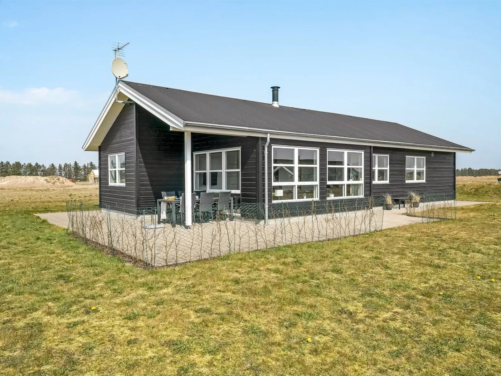 "Sinica" - 1.4km from the sea-Buiten