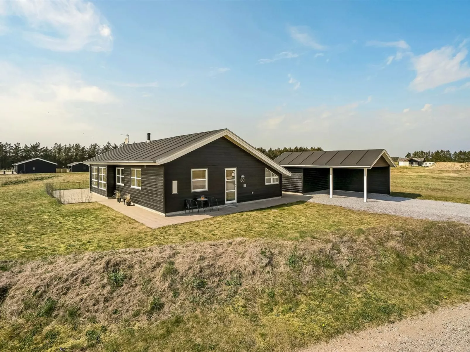 "Sinica" - 1.4km from the sea-Buiten