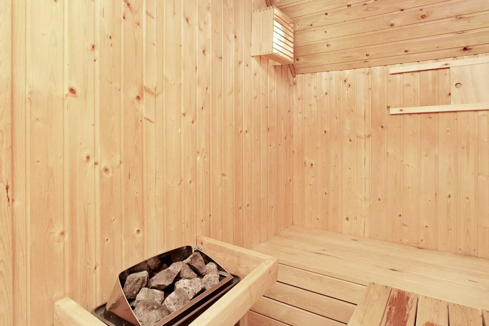 Luxe vakantiehuis in Blåvand met zwembad-Sauna