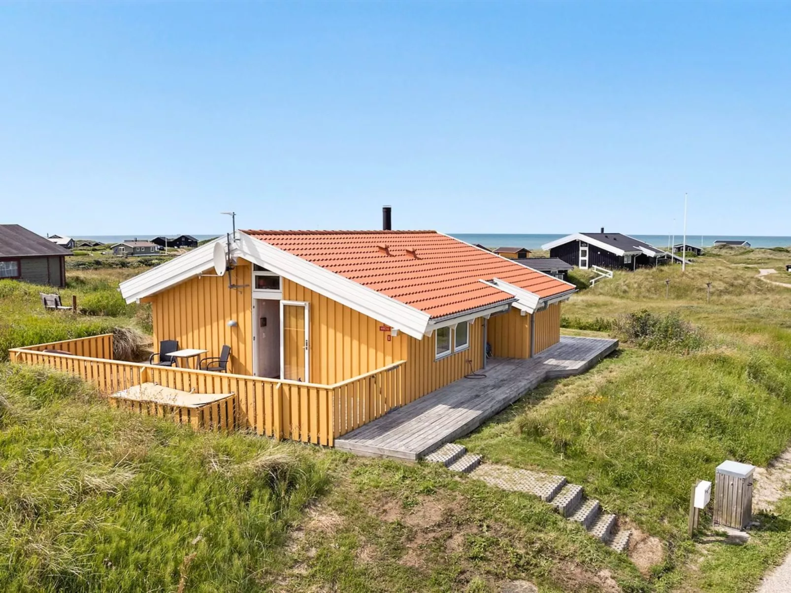 "Bjarni" - 239m from the sea-Buiten