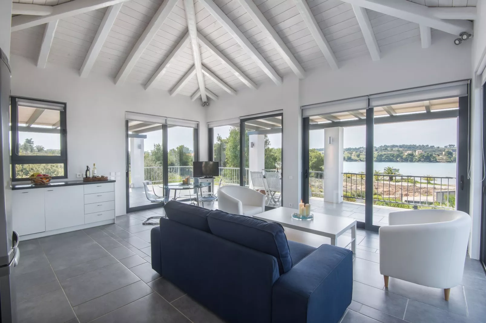 Sea View  Maisonette-Woonkamer