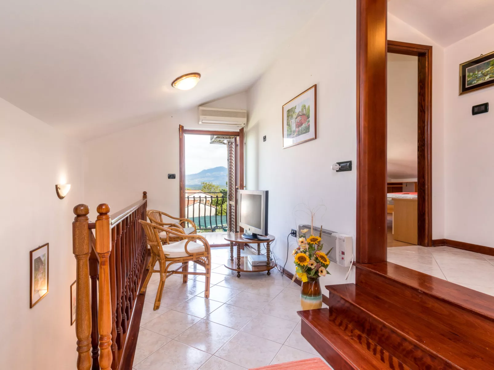 Villa Emanuela-Binnen