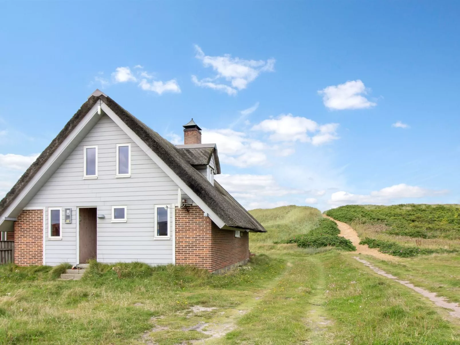 "Frithbjorn" - 50m from the sea-Buiten