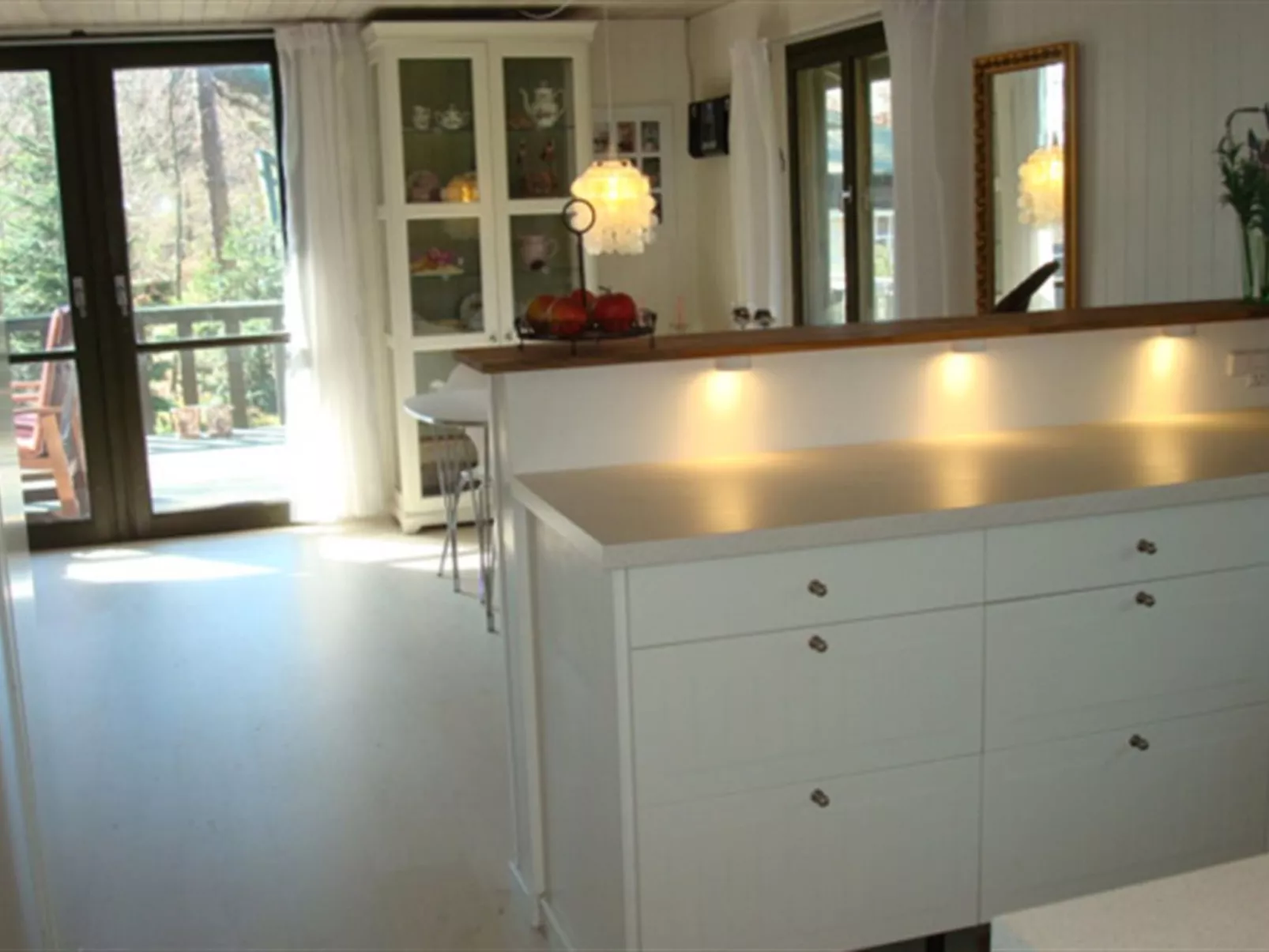"Arild" - 10m from the sea-Binnen