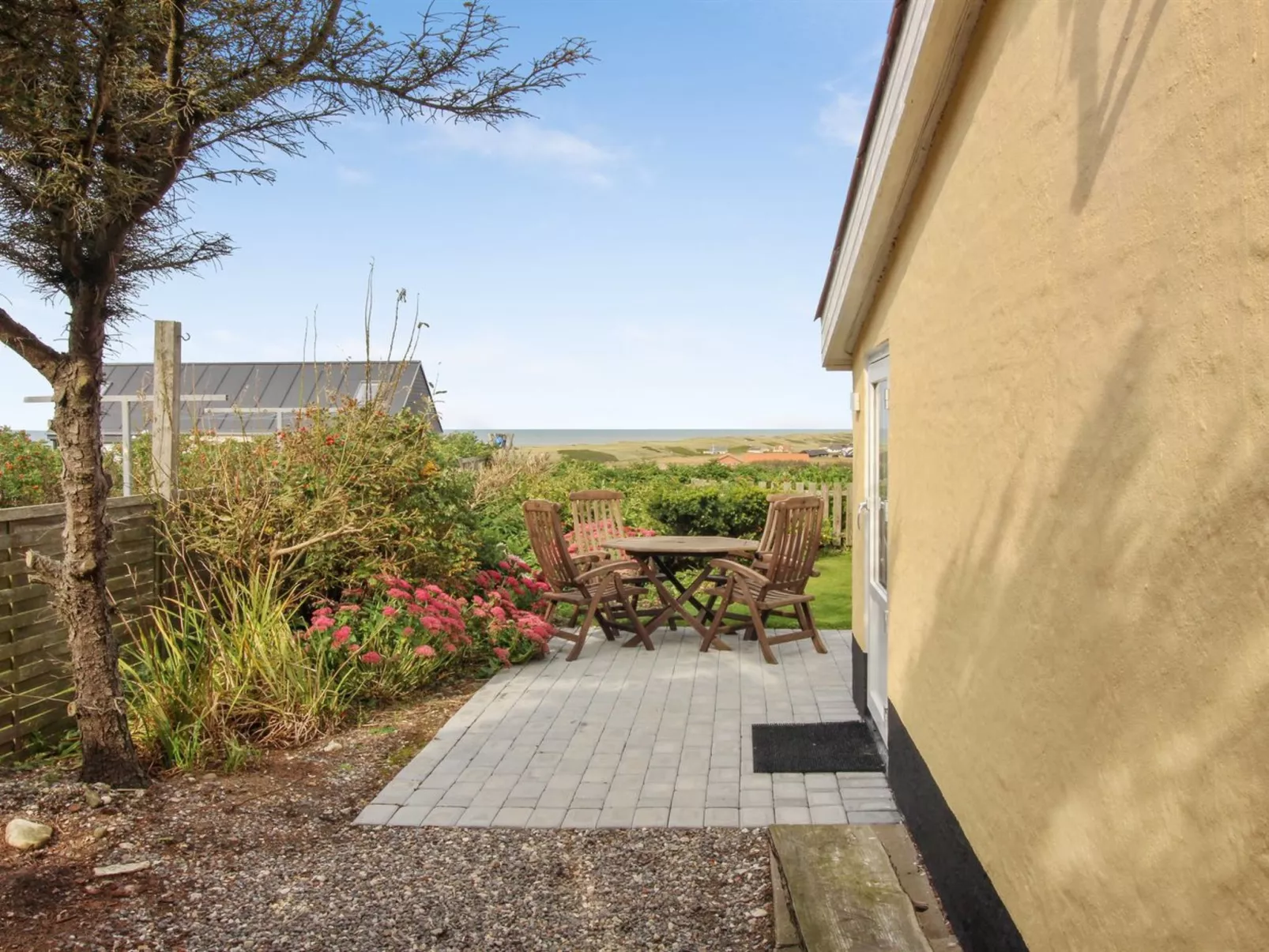"Larentius" - 200m from the sea-Binnen