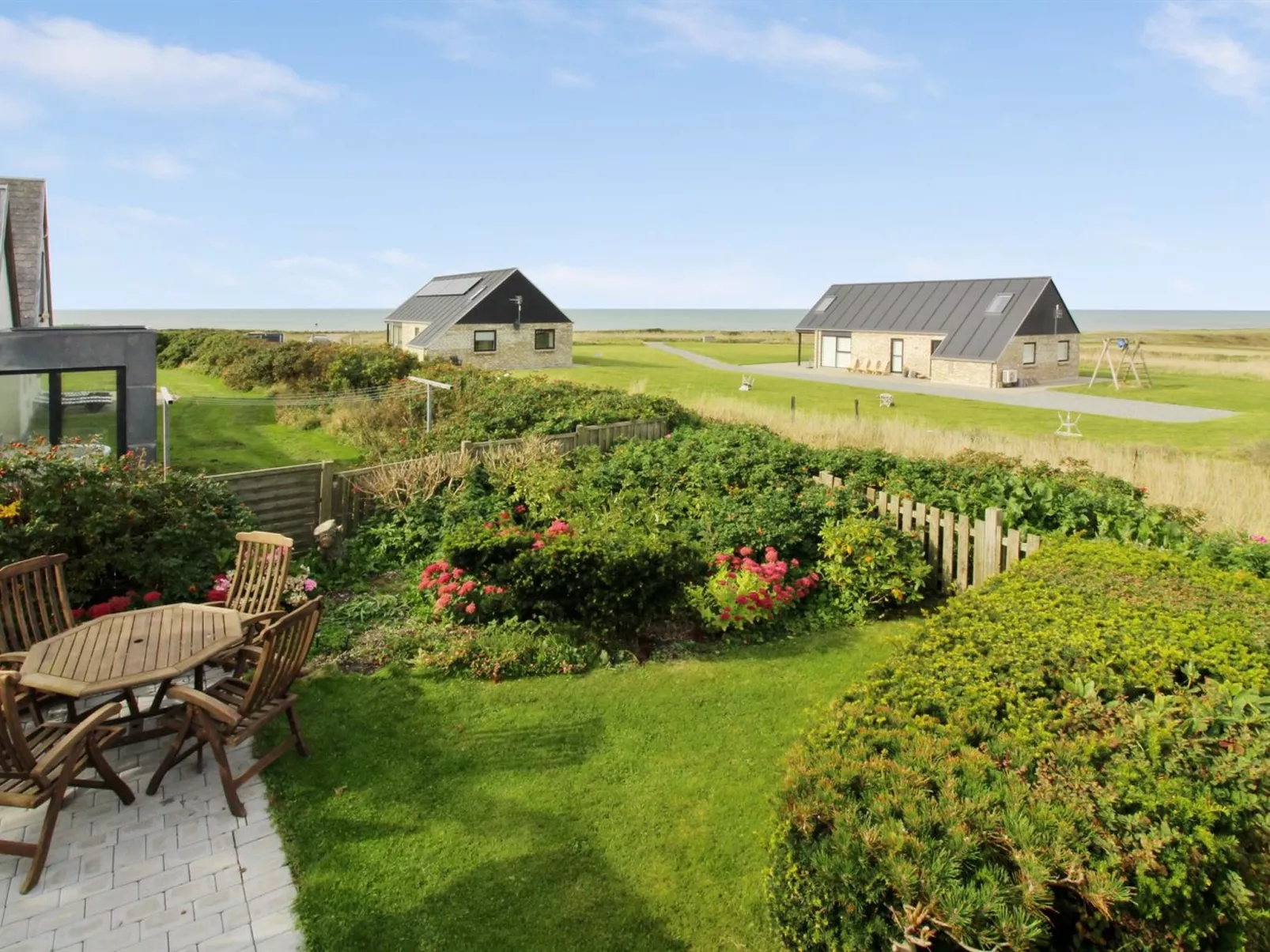 "Larentius" - 200m from the sea-Binnen