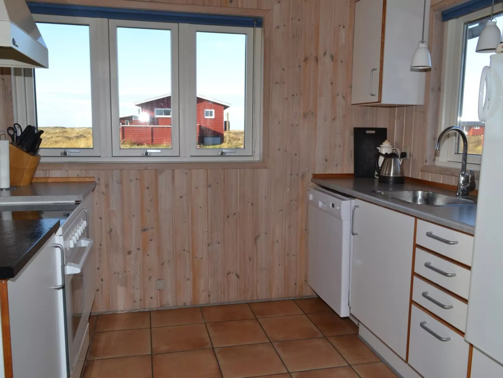 "Fiona" - 800m from the sea-Binnen