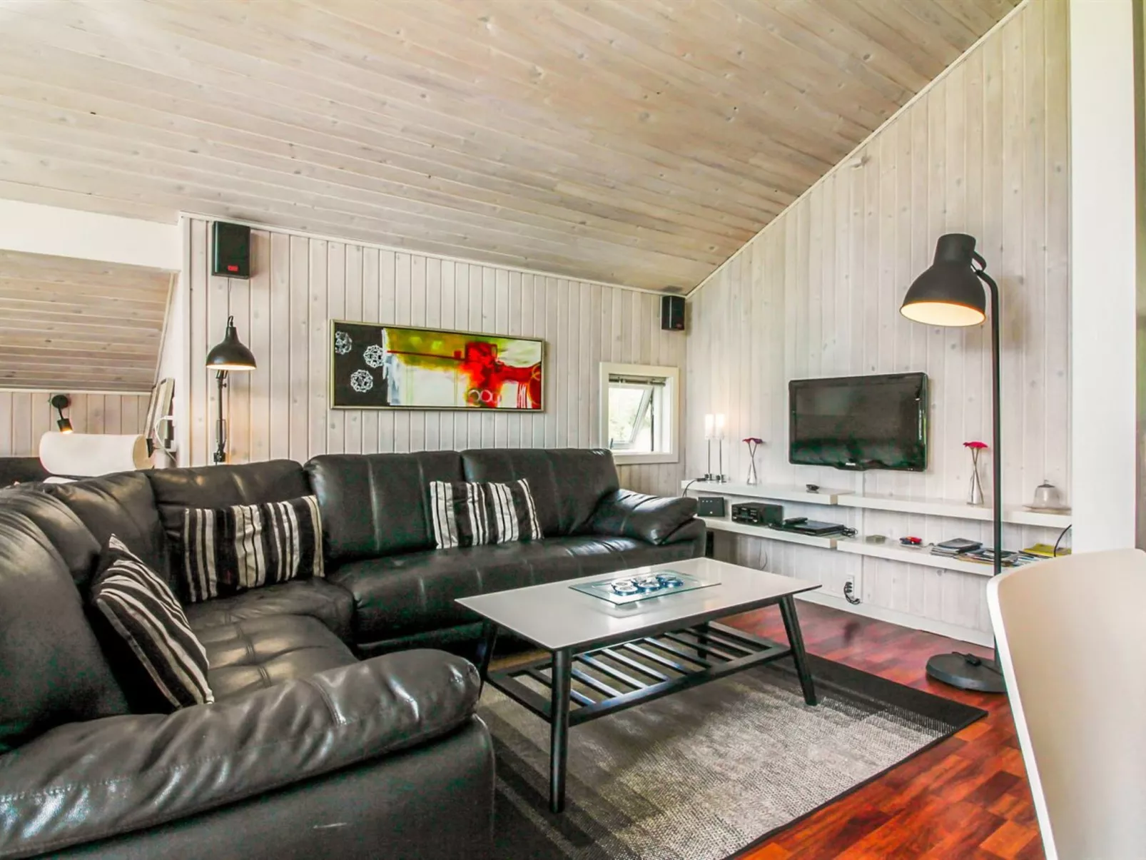 "Truls" - 800m from the sea-Binnen