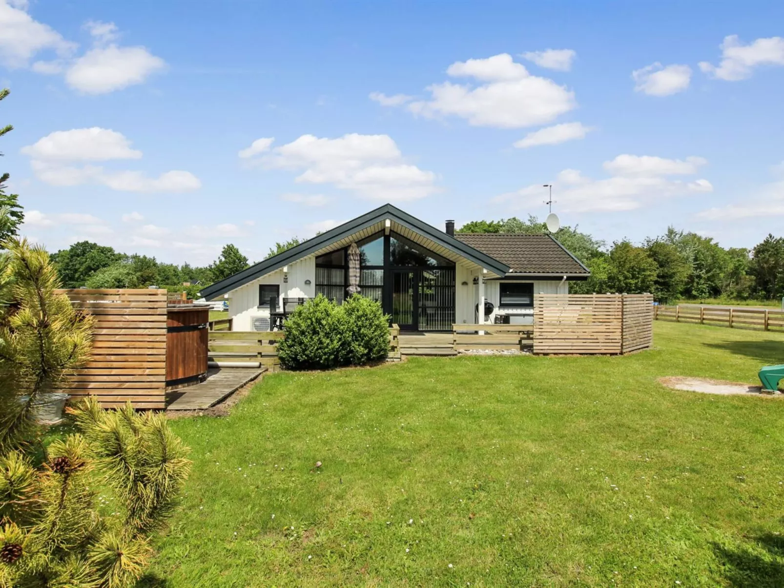 "Truls" - 800m from the sea-Buiten