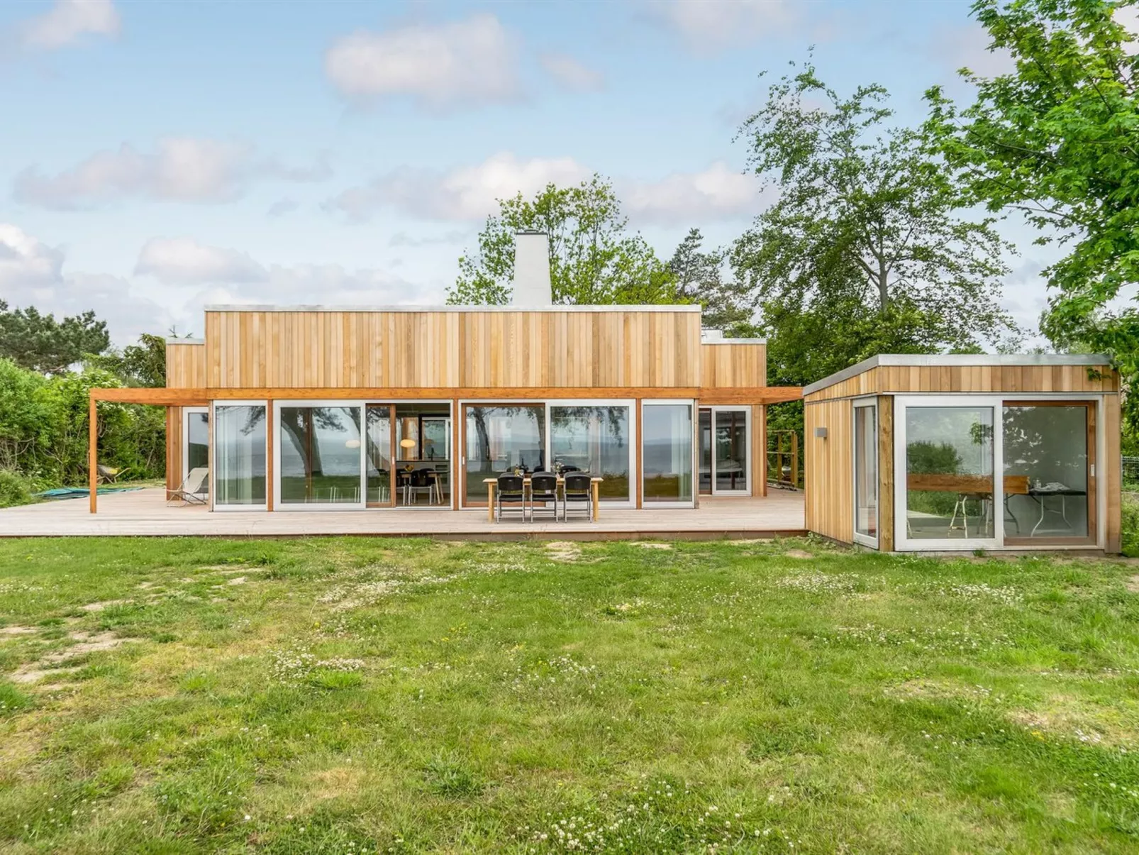 "Vanta" - 10m from the sea-Buiten