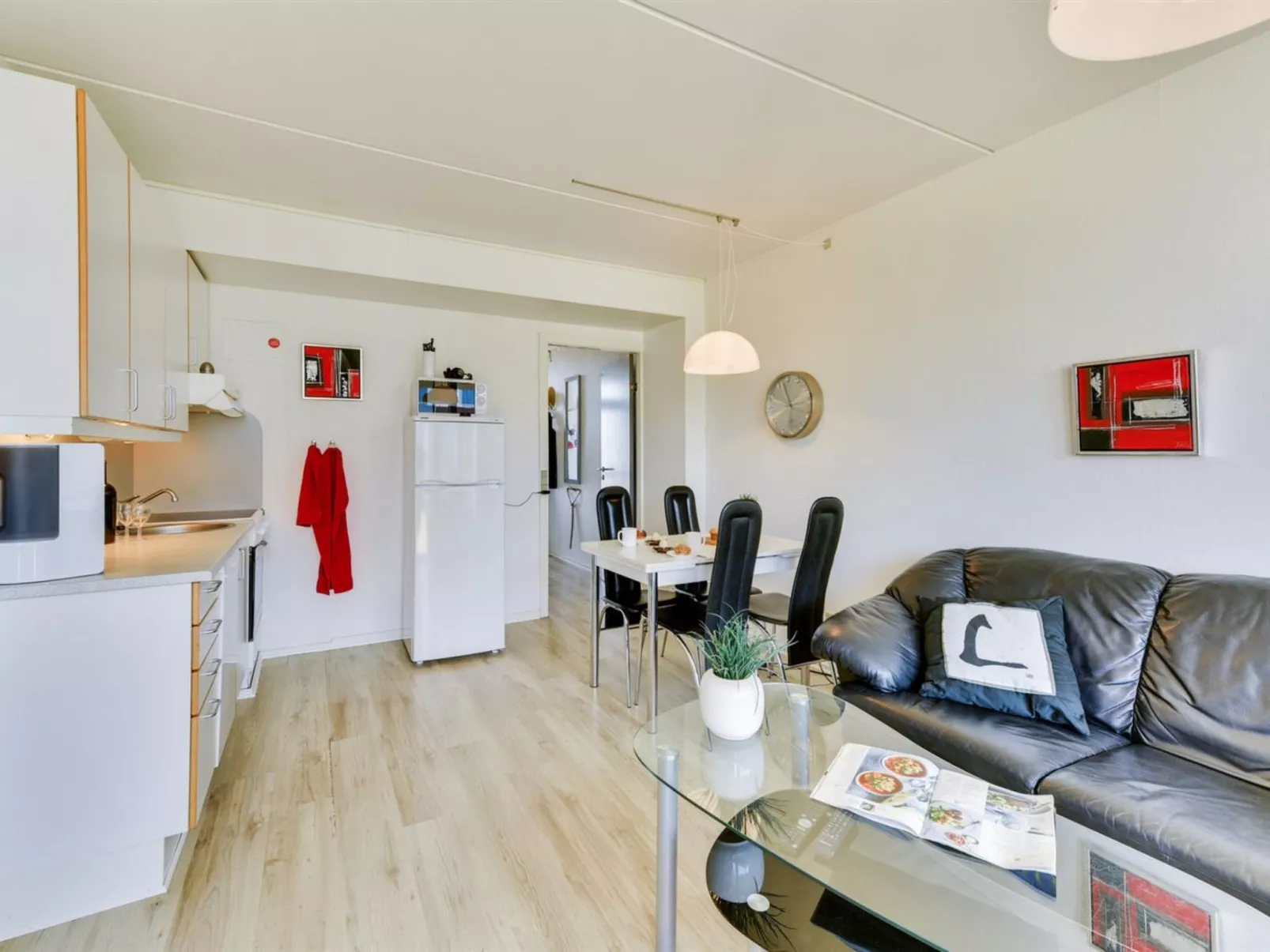 "Marketta" - 250m from the sea-Binnen