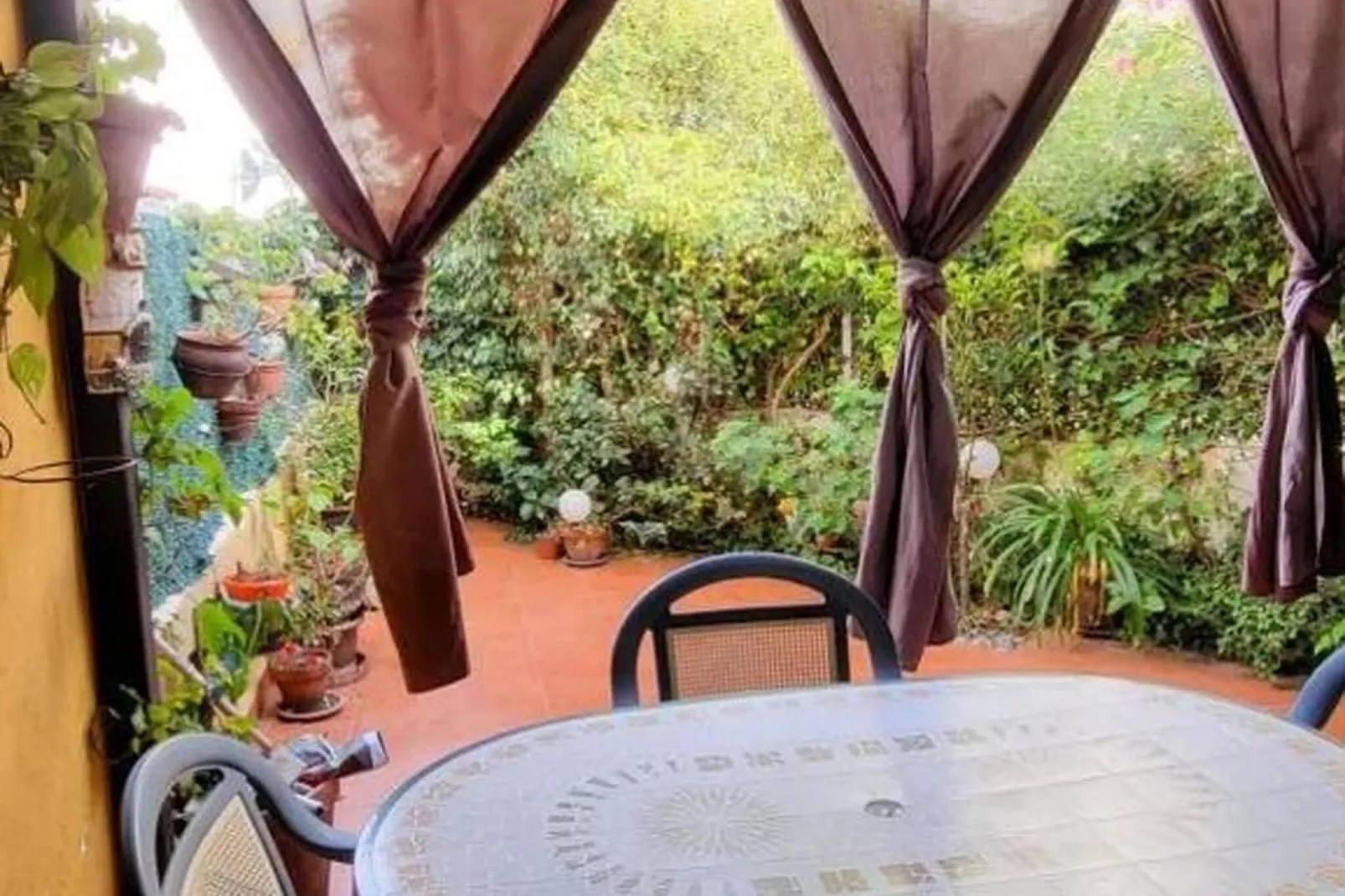 Natura Casa con patio privado 4 pax-Terrasbalkon