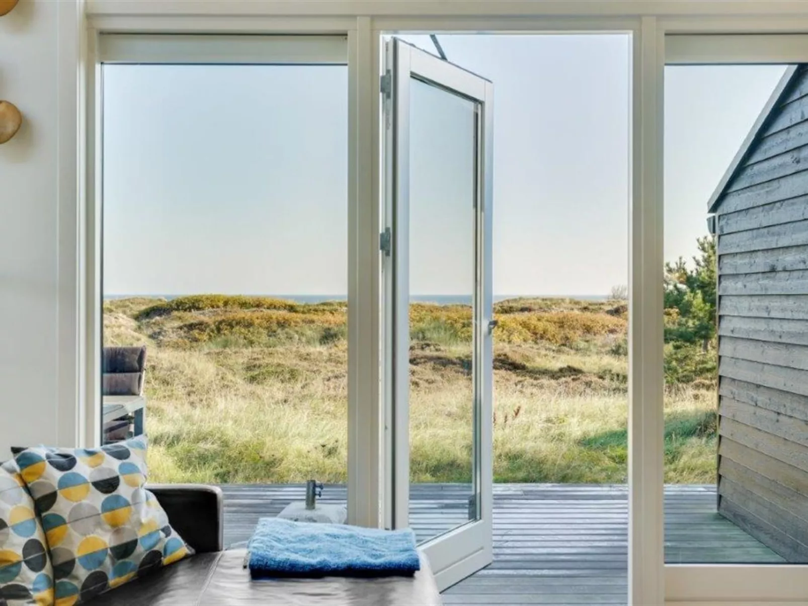 "Helin" - 100m from the sea-Binnen