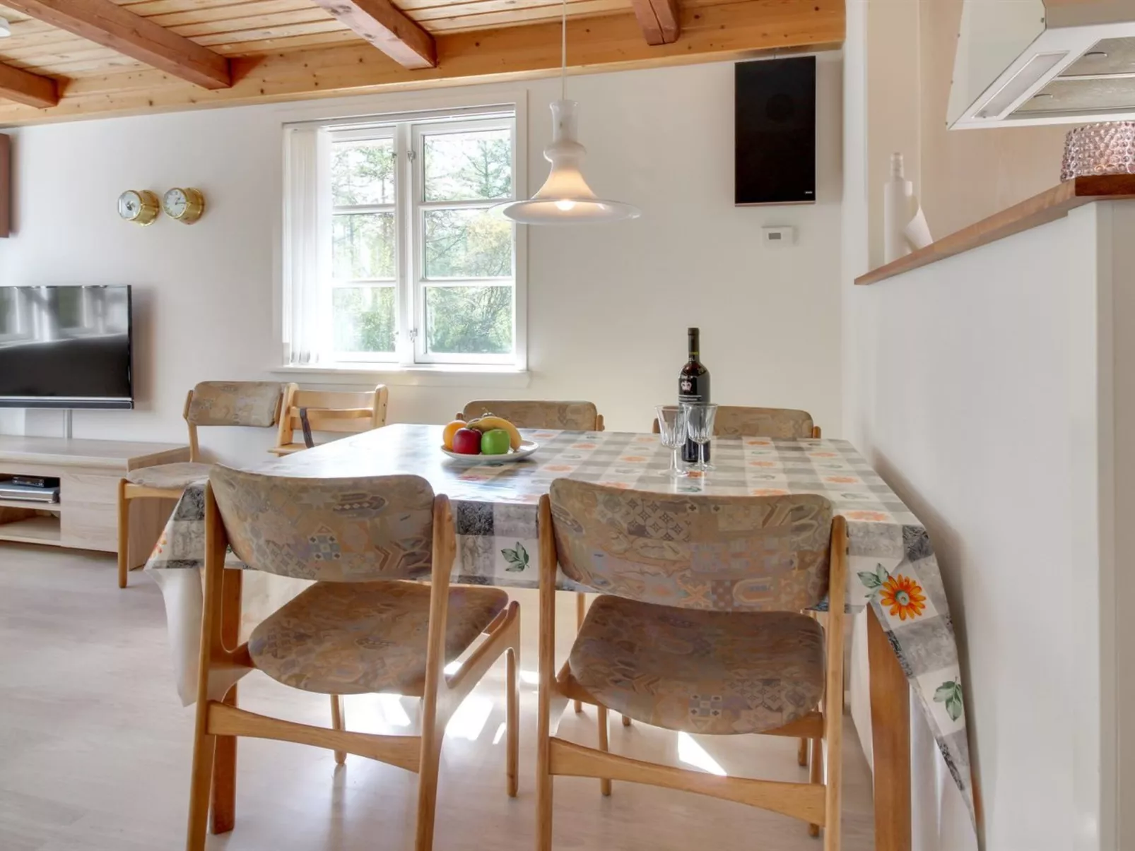 "Fina" - 15km from the sea-Binnen