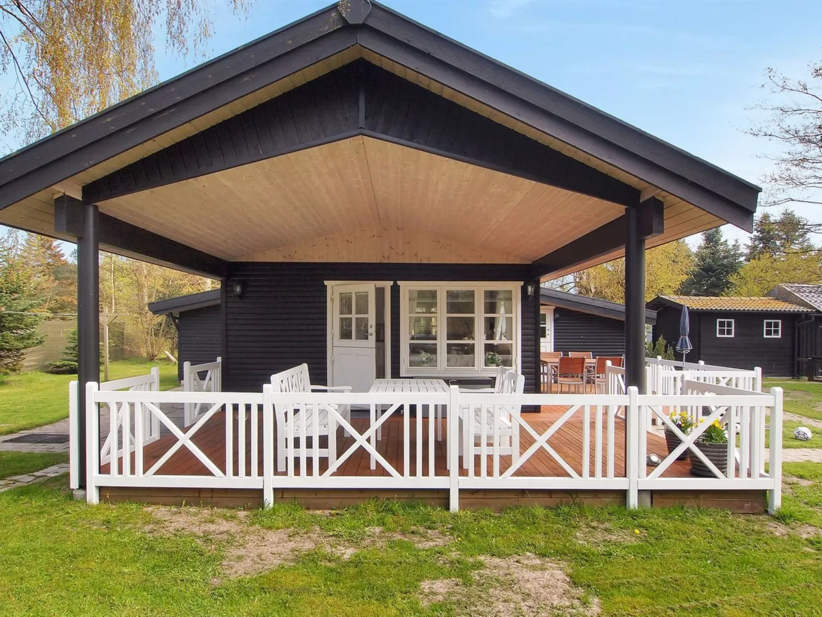 "Enola" - 900m from the sea-Buiten