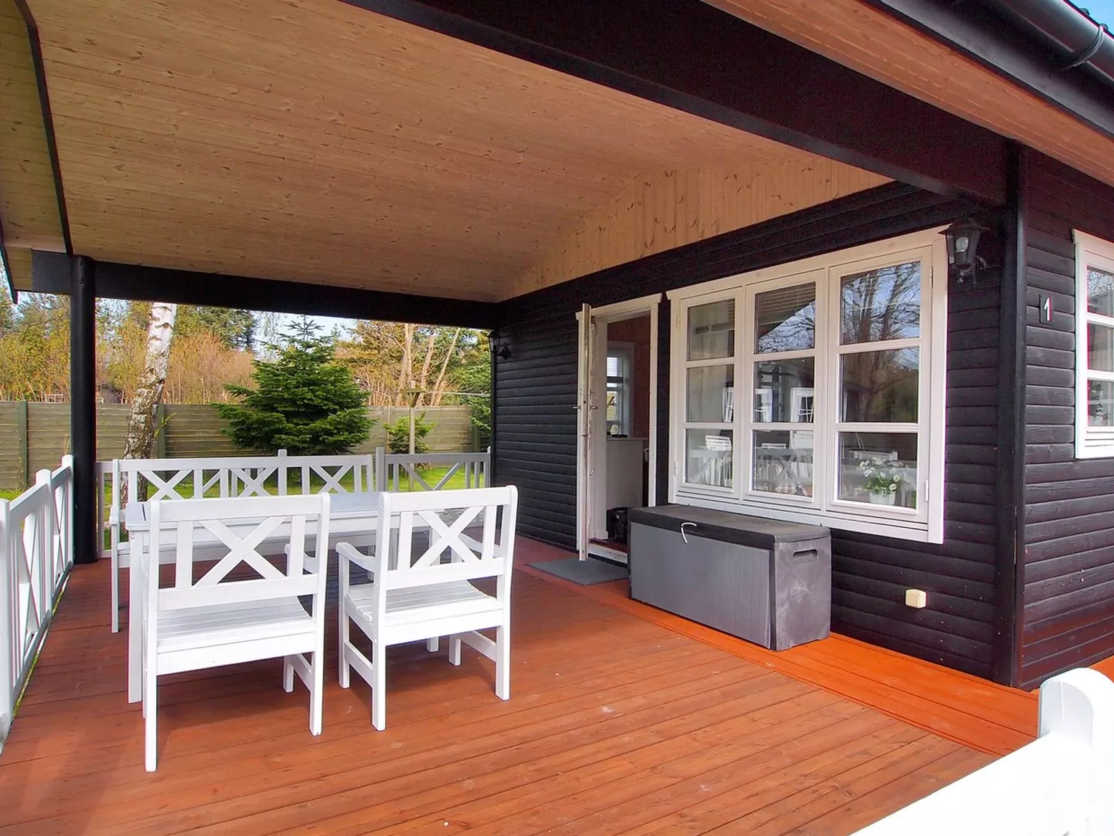 "Enola" - 900m from the sea-Buiten