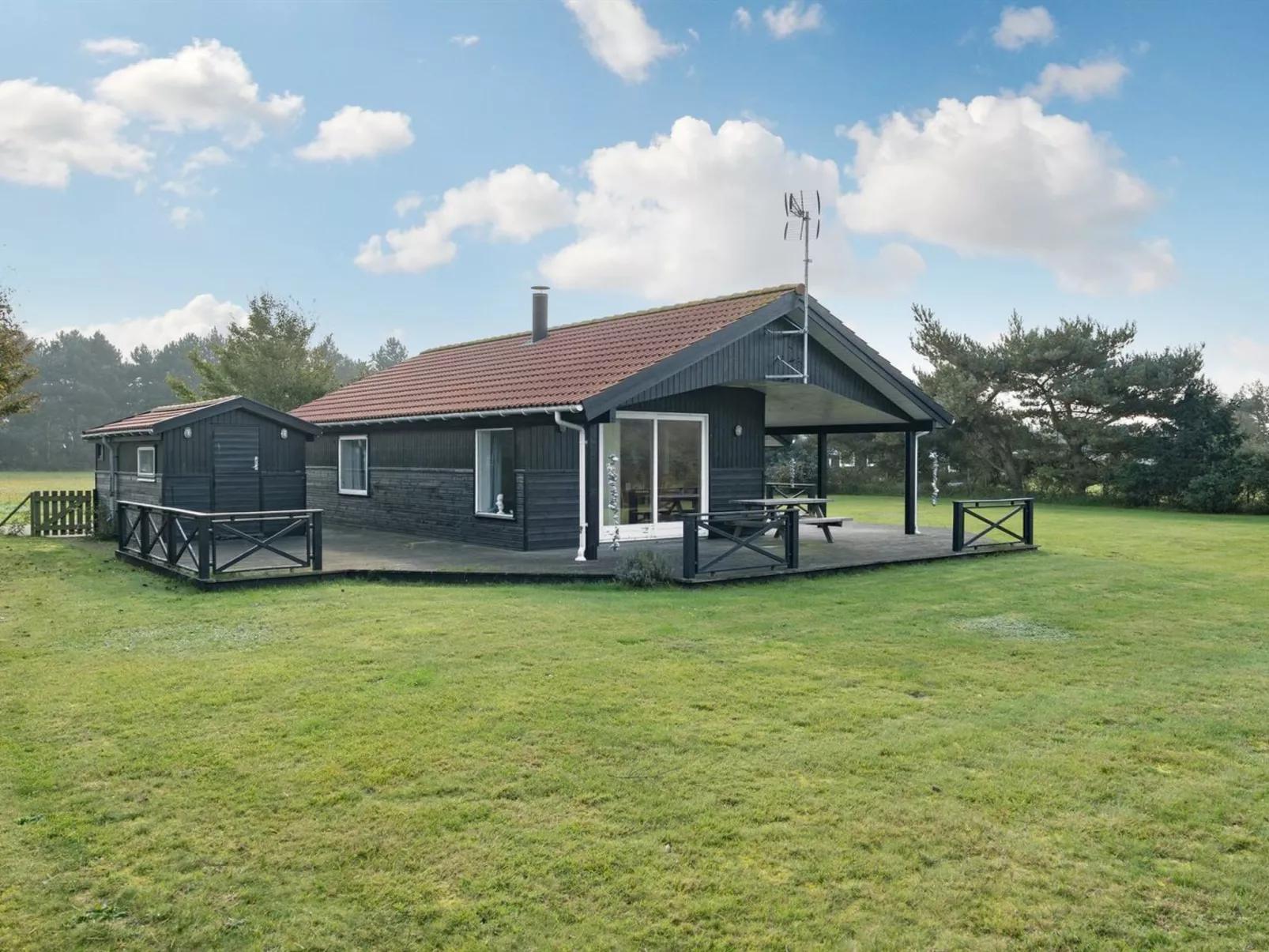 "Allie" - 150m from the sea-Buiten