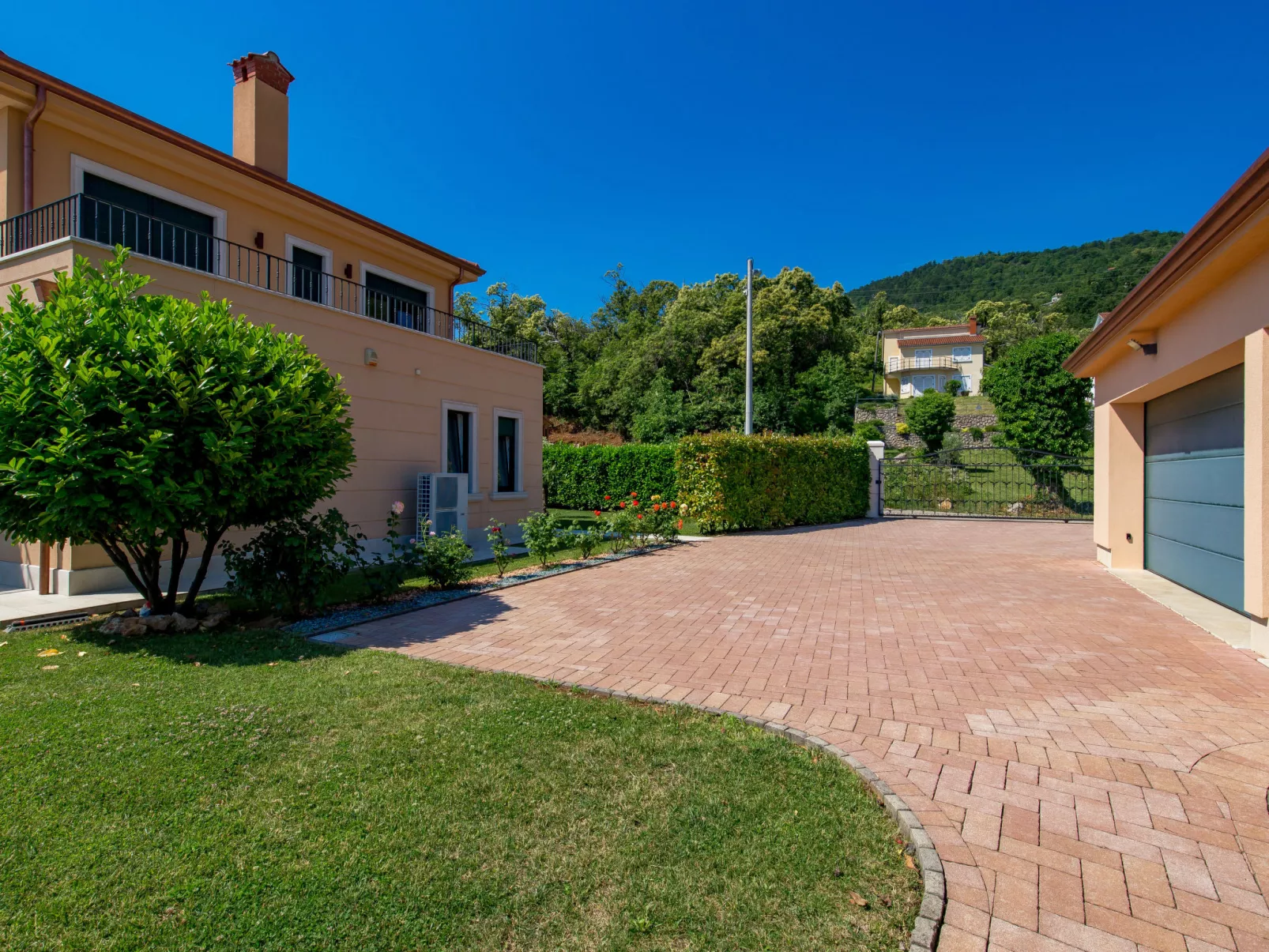 Villa Alpeza-Buiten