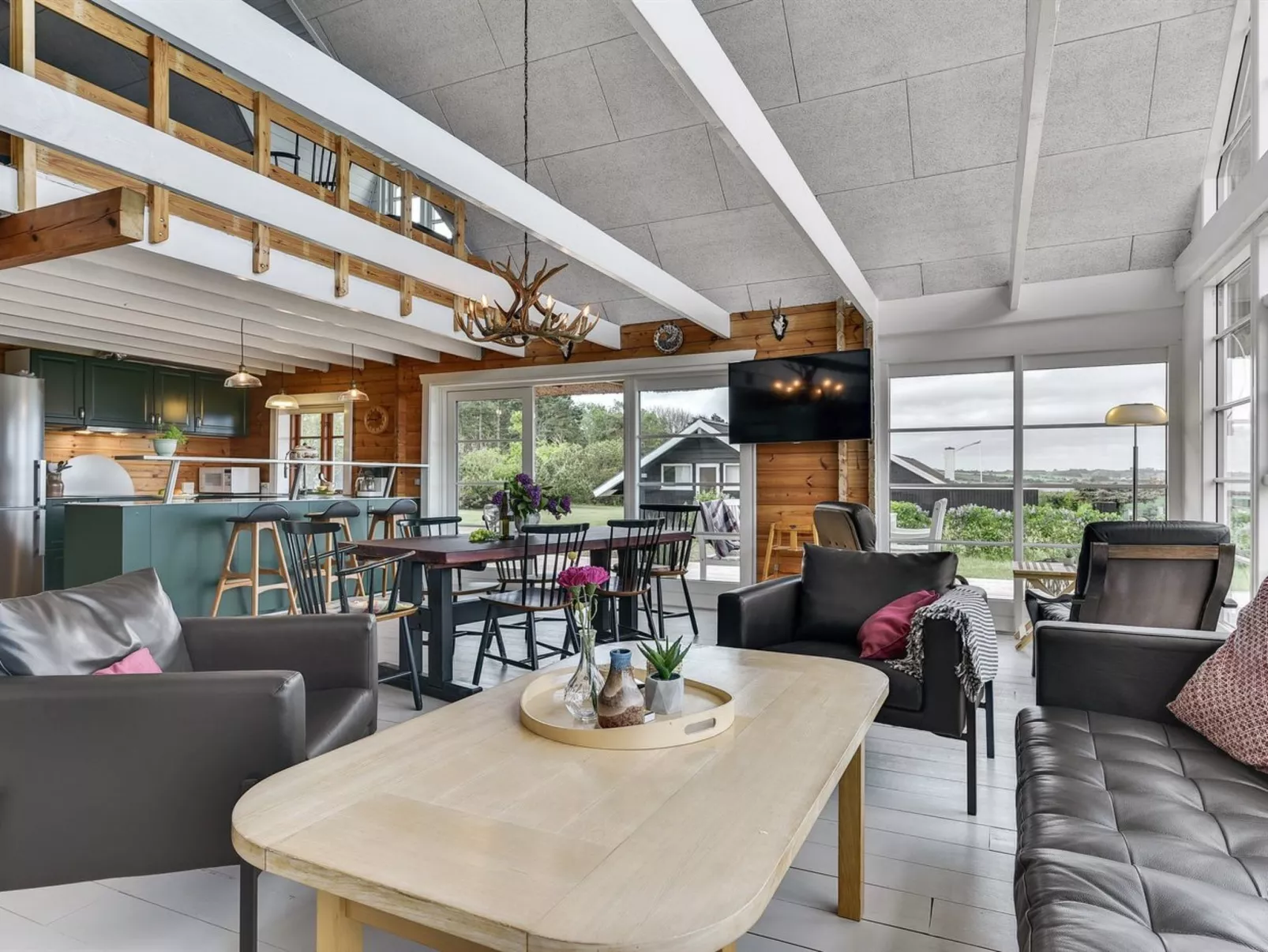 "Ginnie" - 300m from the sea-Buiten