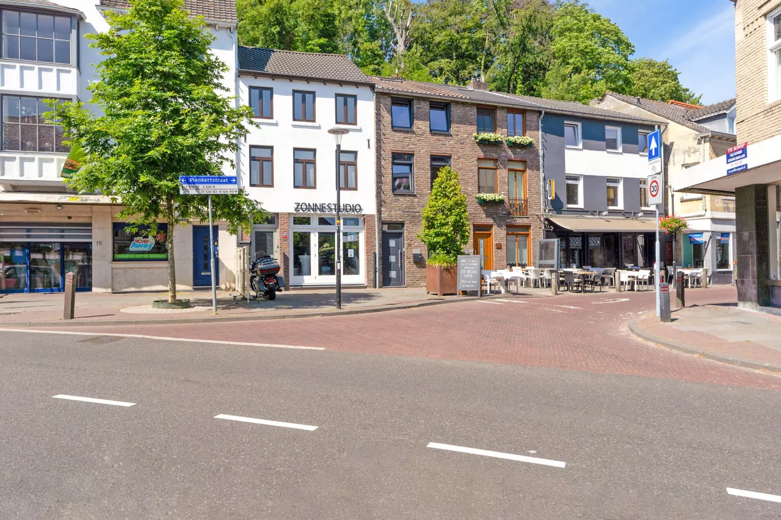 Plenkertstraat Valkenburg-Buitenkant zomer