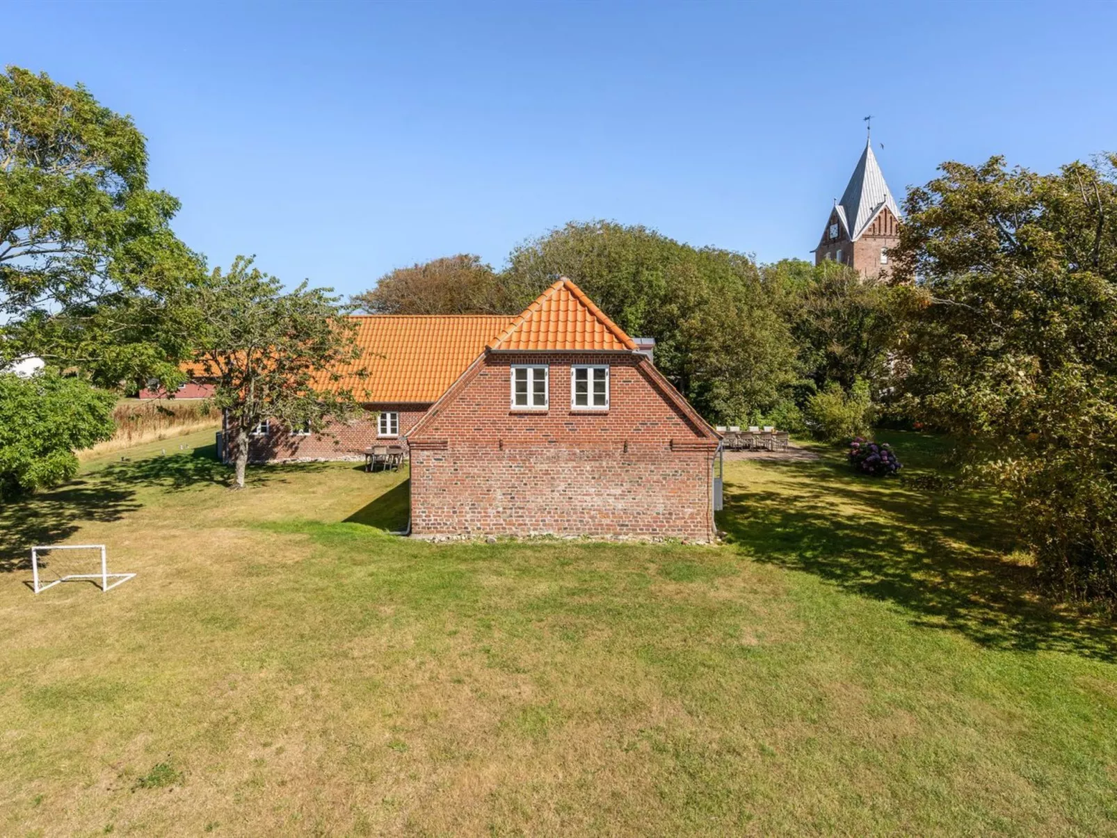 "Myra" - 18km from the sea-Buiten