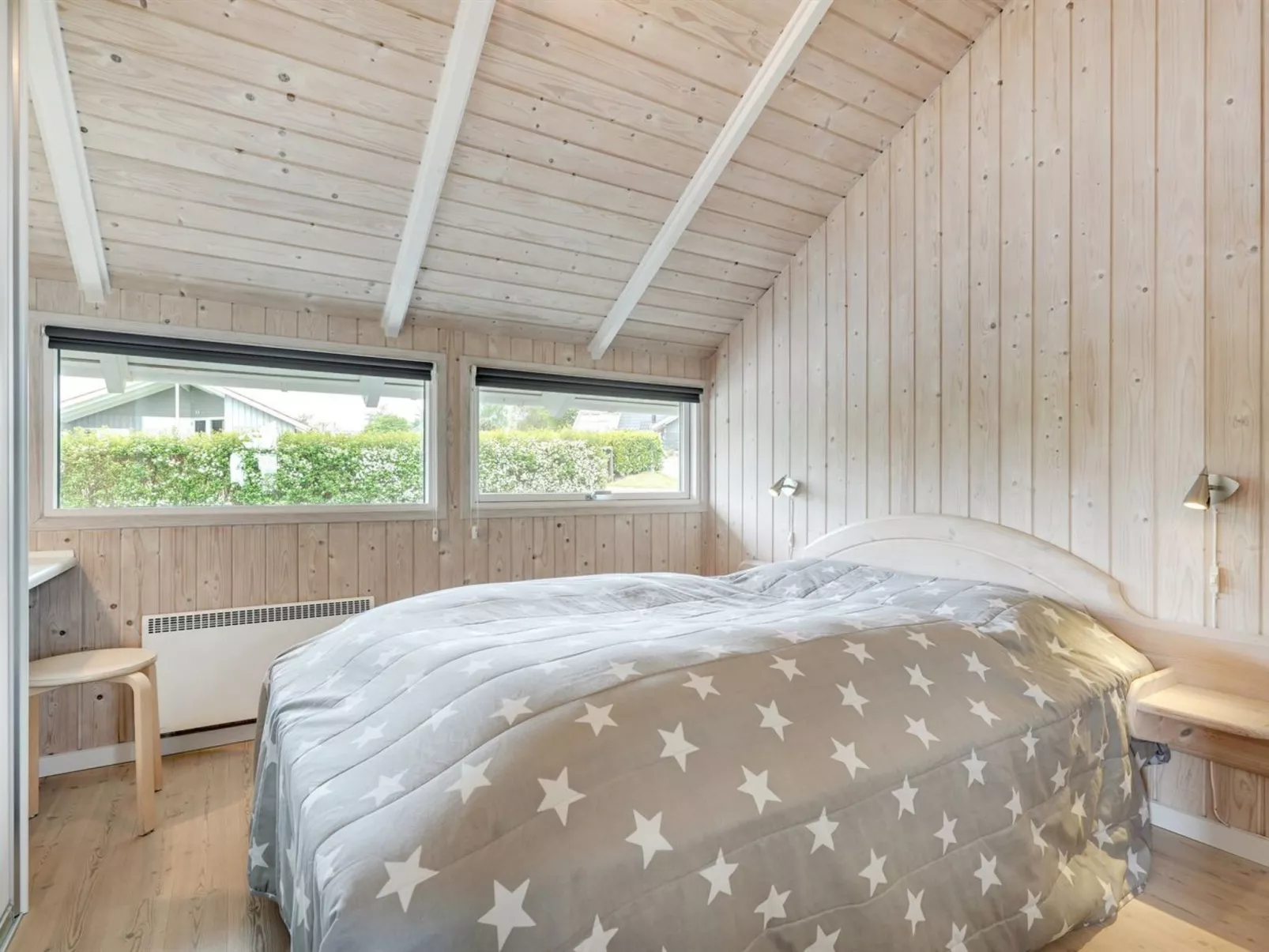 "Annvy" - 200m from the sea-Binnen