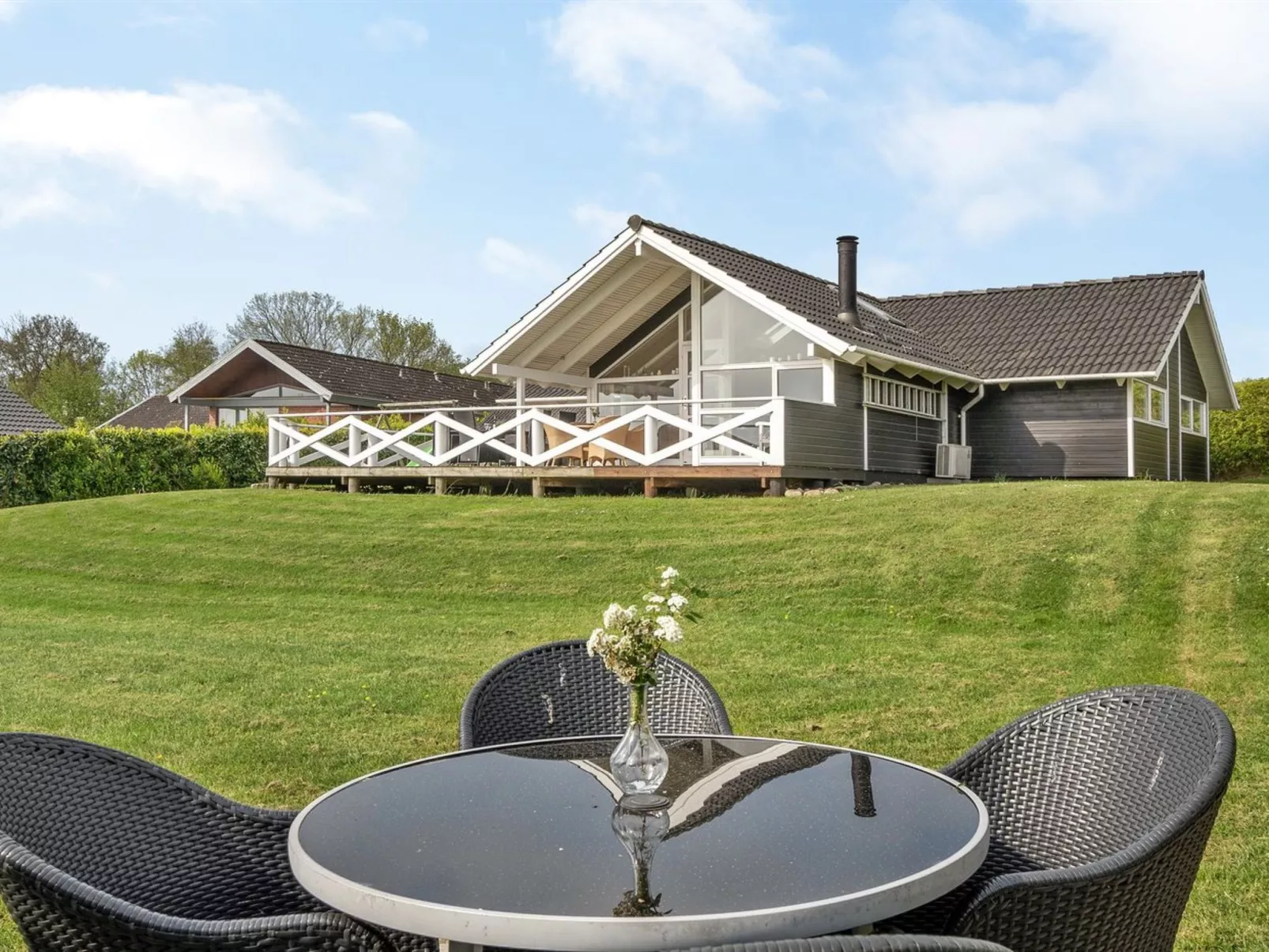 "Annvy" - 200m from the sea-Buiten