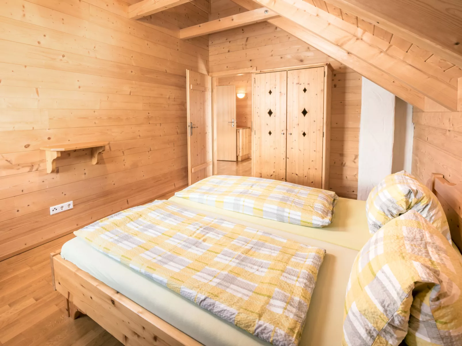 Fredis Hütte-Binnen