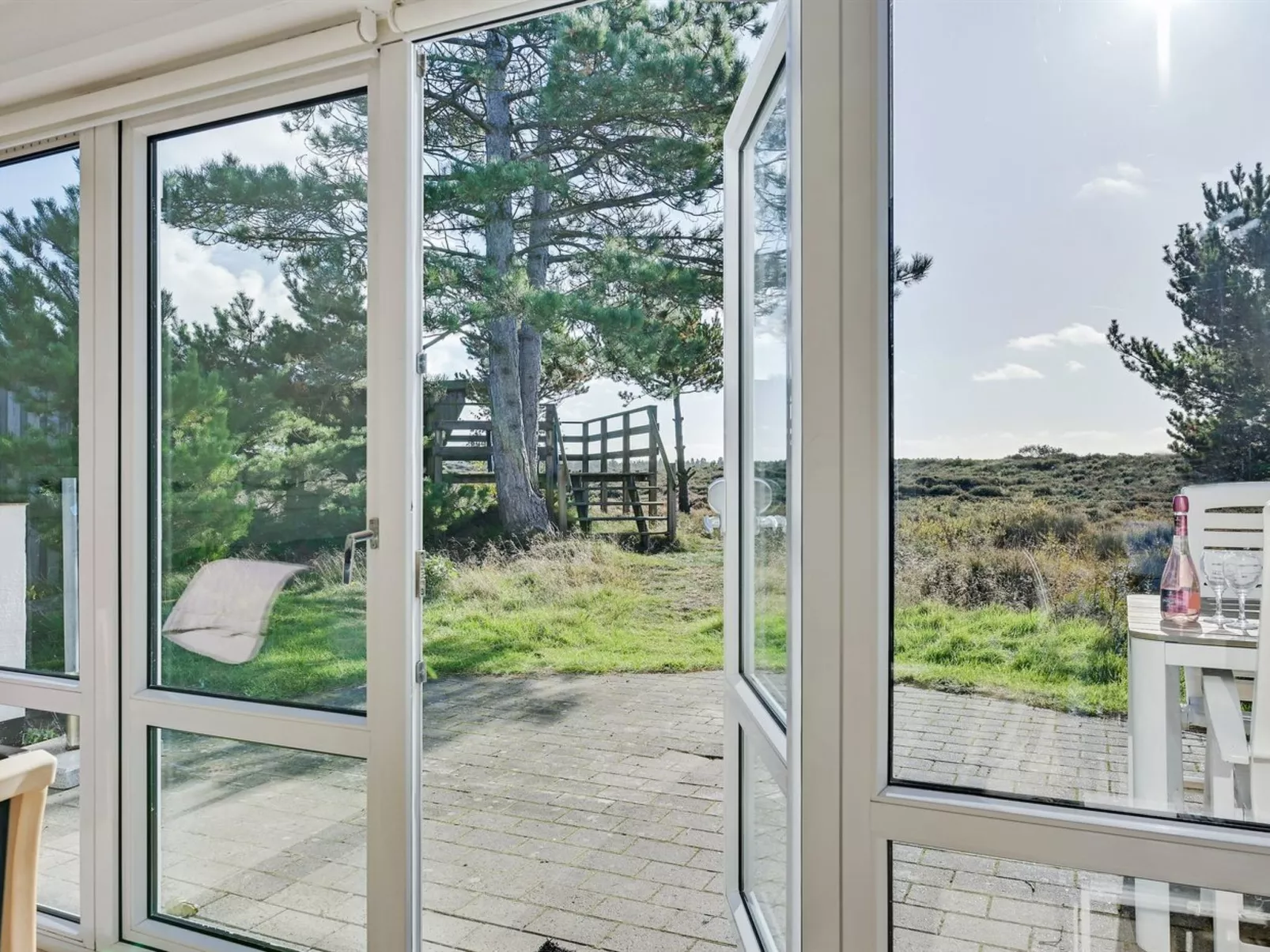 "Trana" - 2km from the sea-Binnen