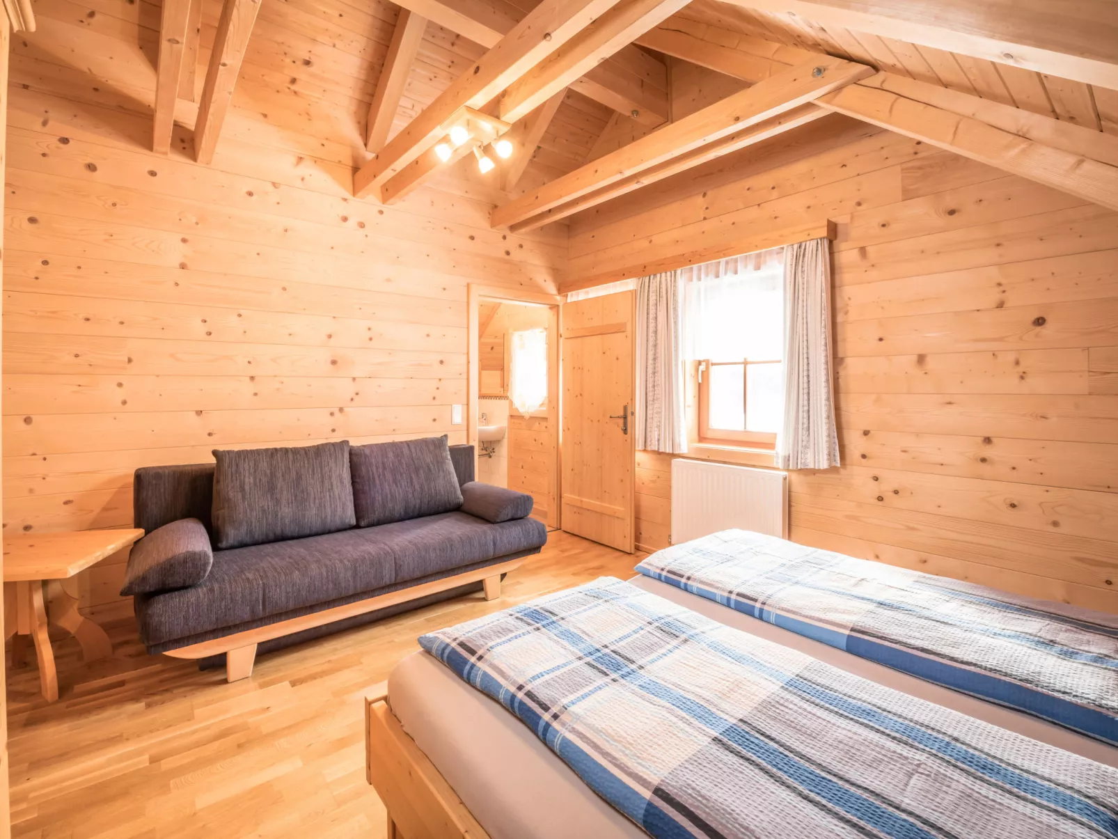 Fredis Hütte-Binnen