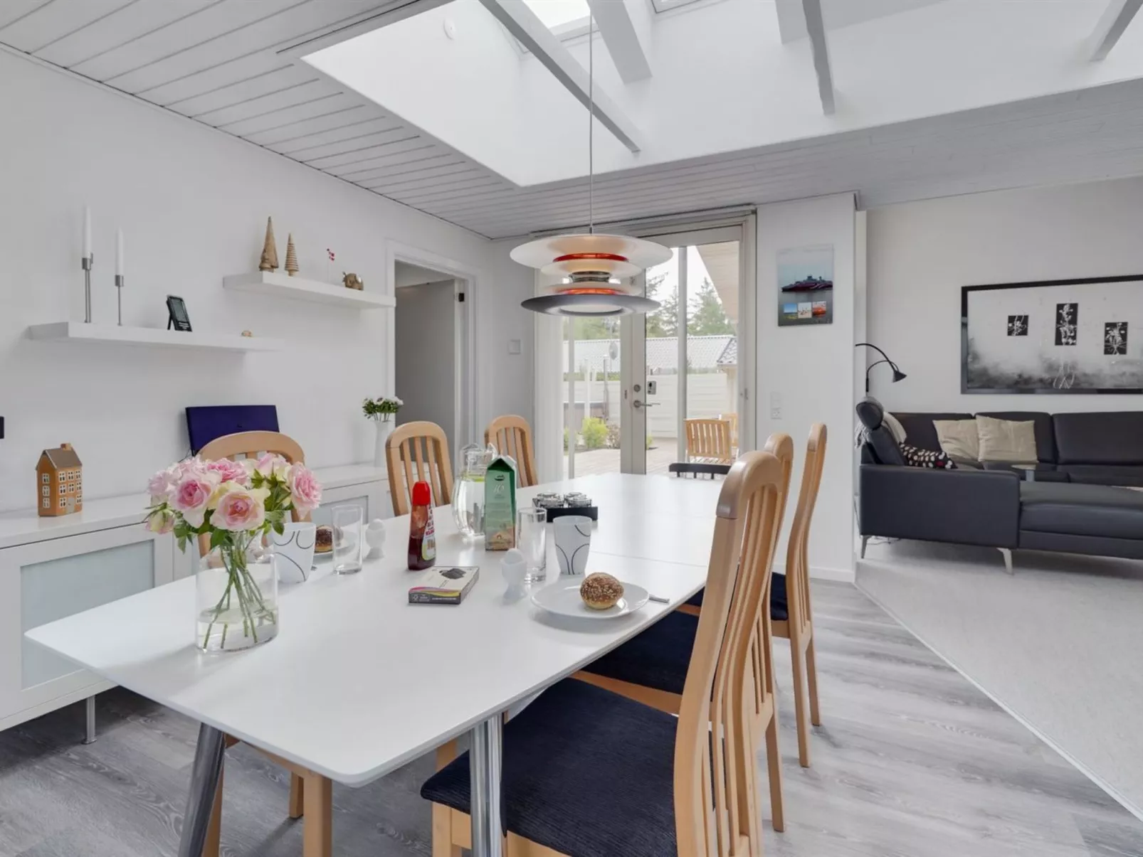 "Lella" - 2.3km from the sea-Binnen