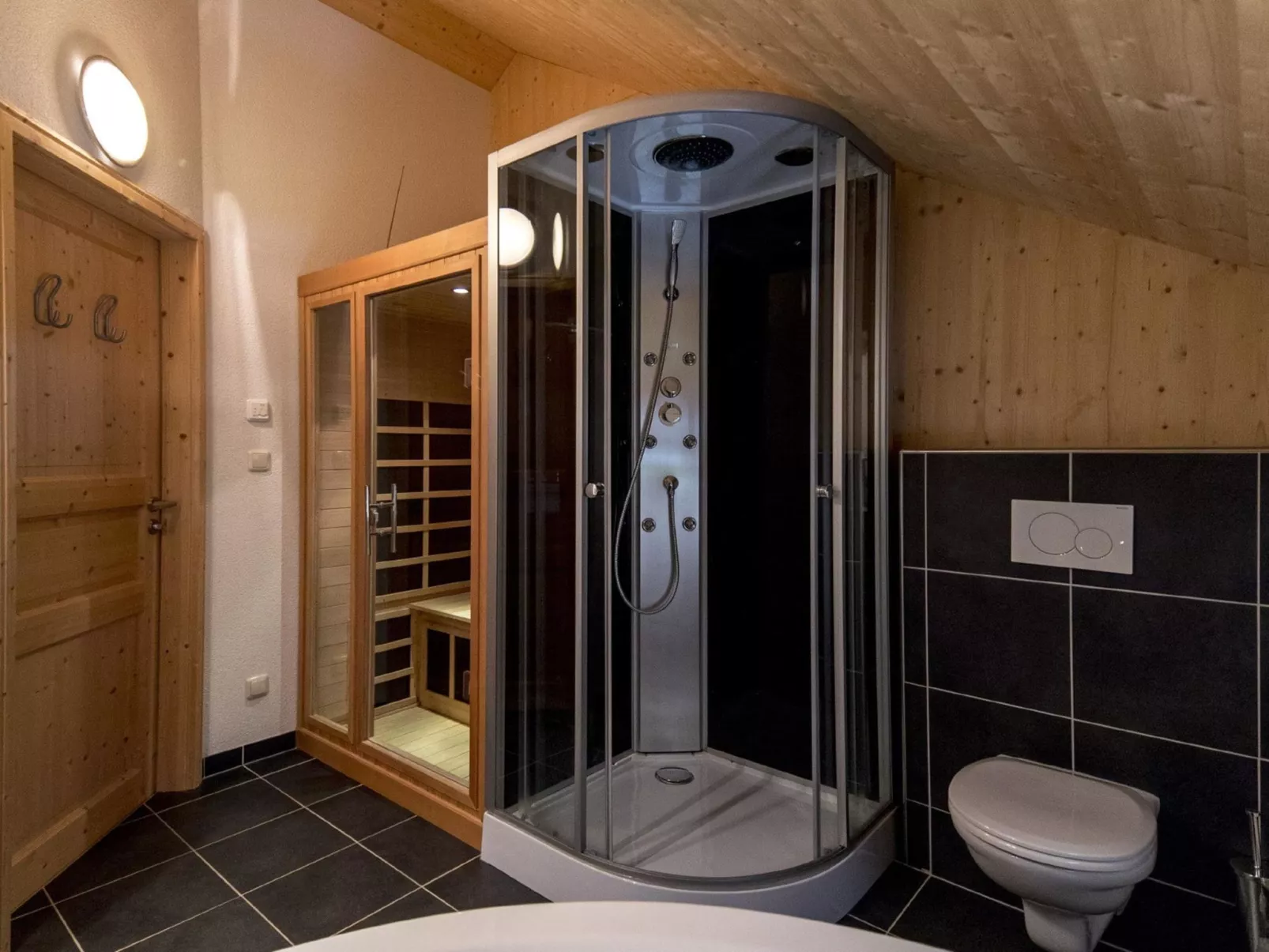 Chalet mit 2 Schlafzimmern & IR-Sauna-Binnen